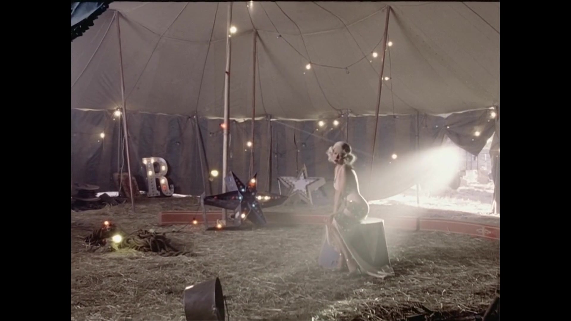 Christina_Aguilera_-_Hurt_HD_061.jpg Christina_Aguilera_-_Hurt_HD_061.jpg