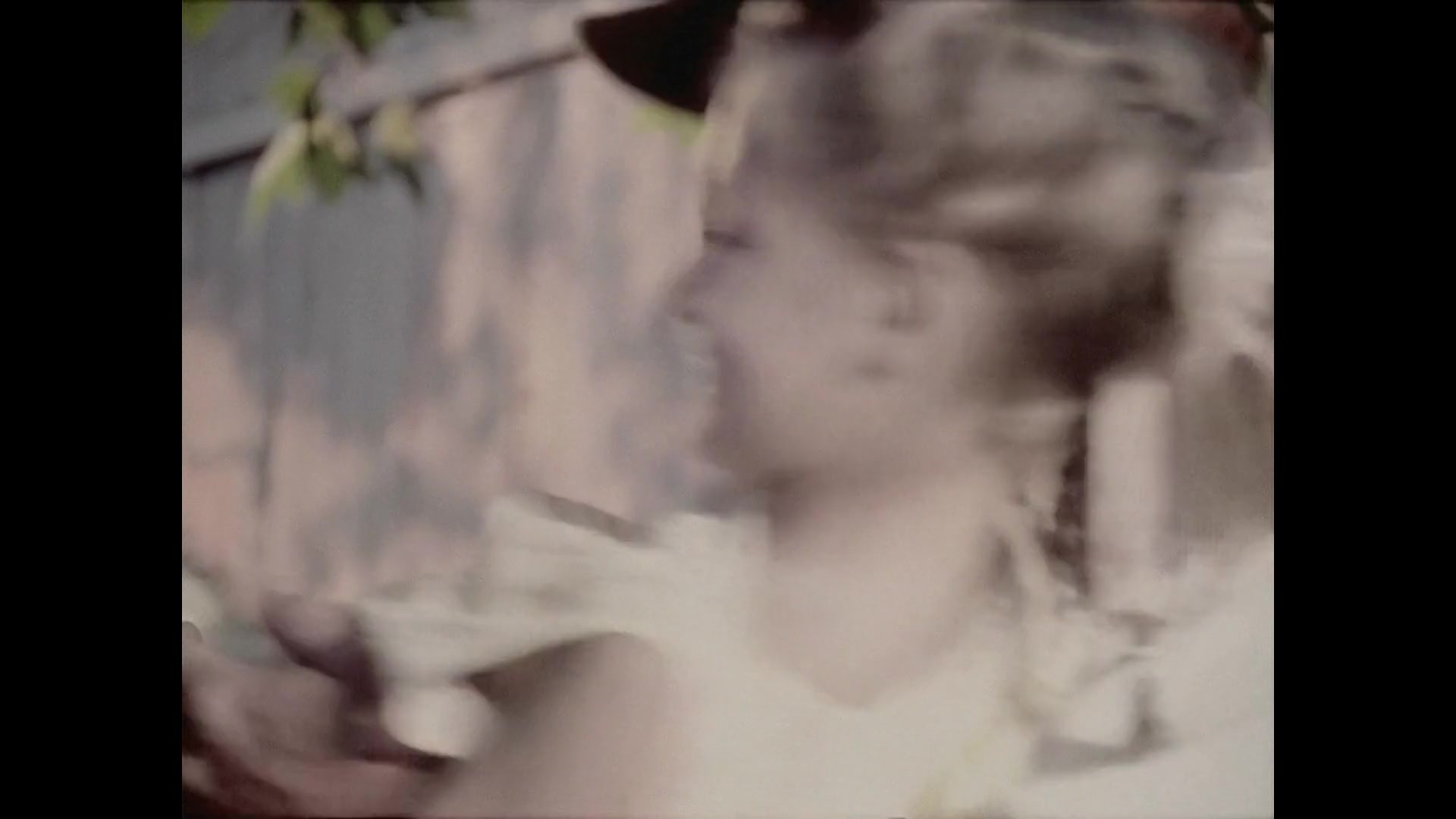 Christina_Aguilera_-_Hurt_HD_082.jpg Christina_Aguilera_-_Hurt_HD_082.jpg