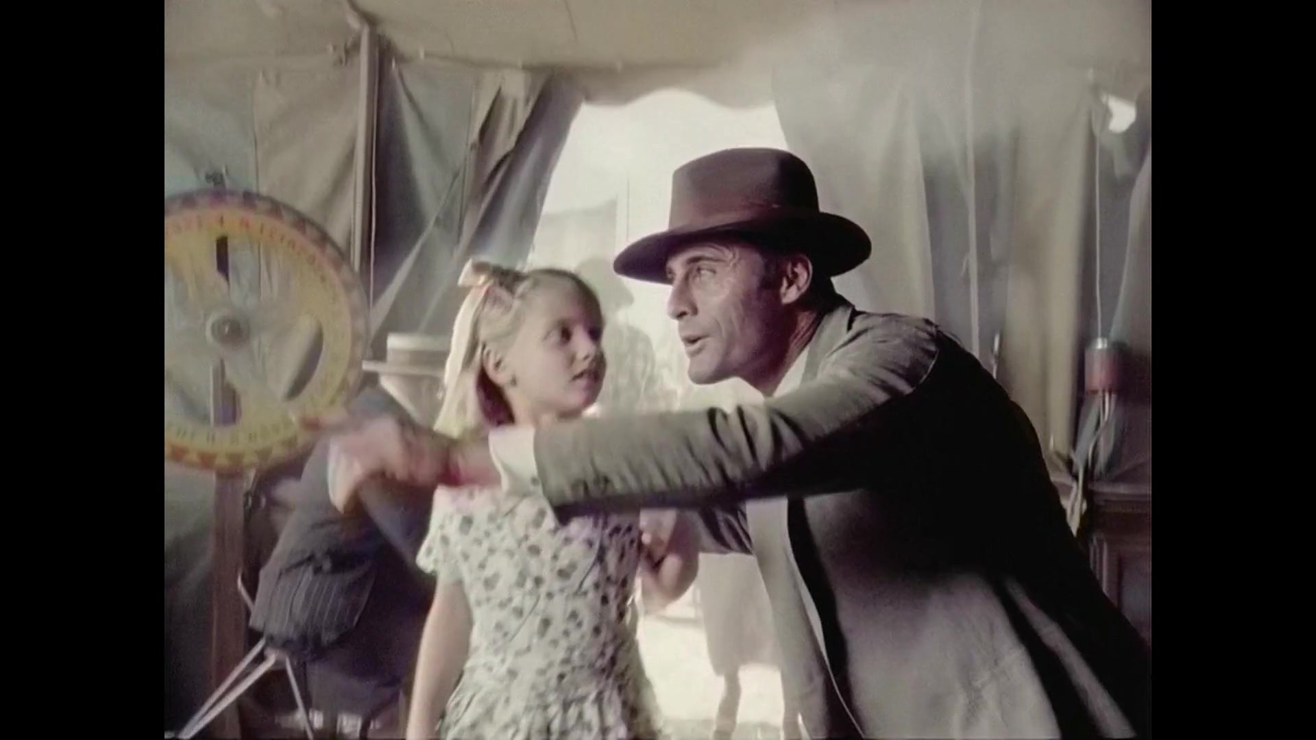 Christina_Aguilera_-_Hurt_HD_084.jpg Christina_Aguilera_-_Hurt_HD_084.jpg