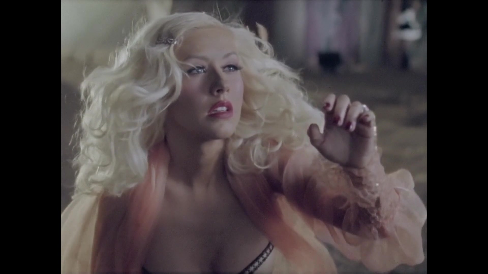 Christina_Aguilera_-_Hurt_HD_103.jpg