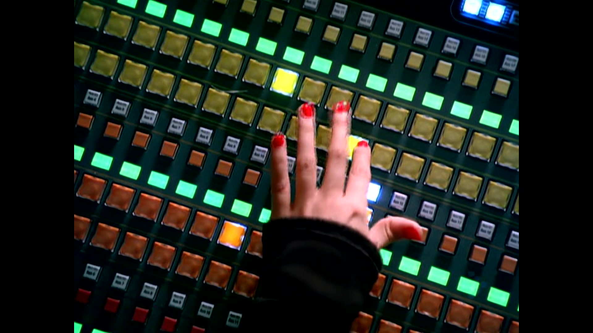 Christina_Aguilera_-_Keeps_Getting_Better_031.jpg Christina_Aguilera_-_Keeps_Getting_Better_031.jpg