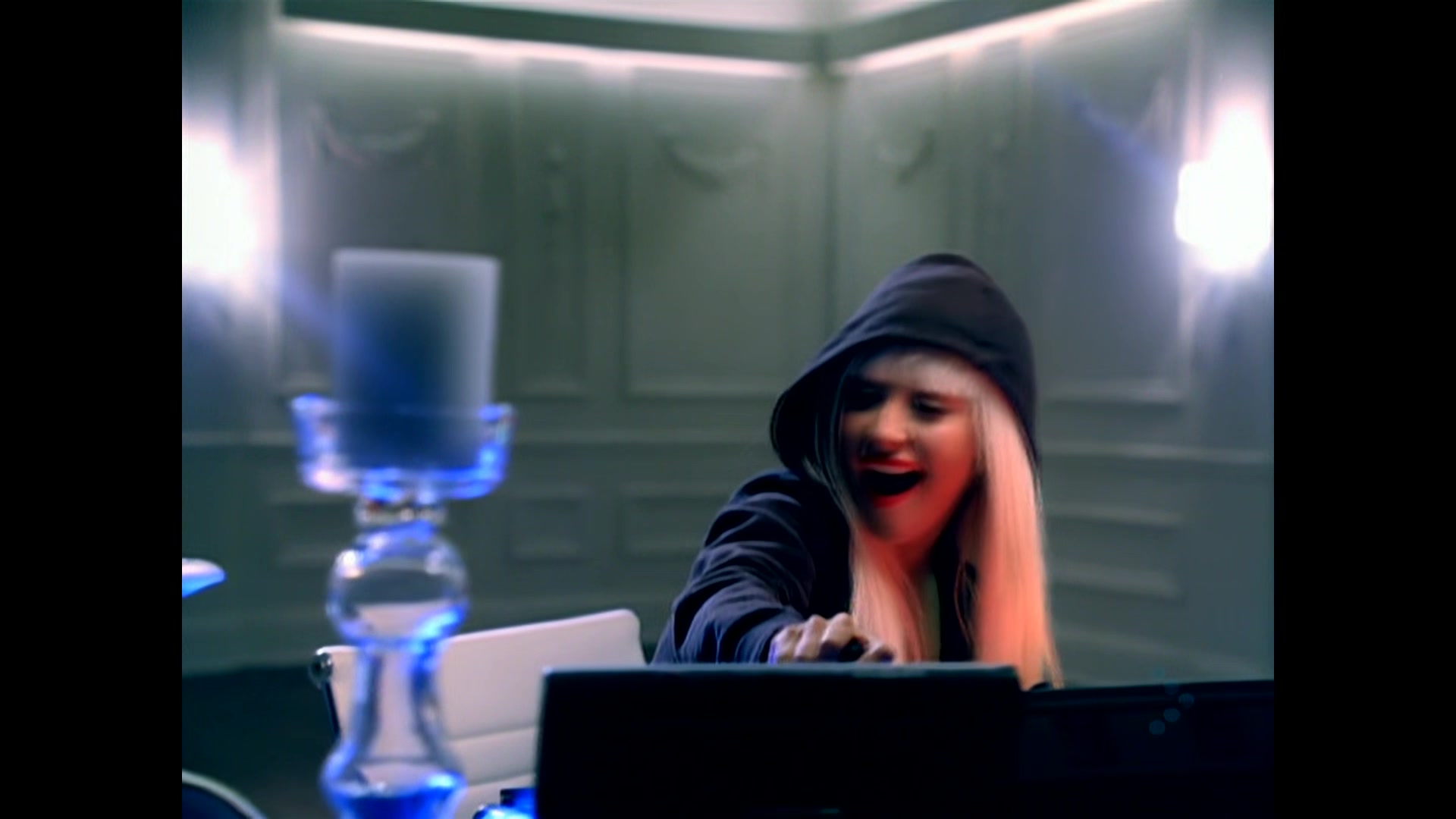 Christina_Aguilera_-_Keeps_Getting_Better_127.jpg Christina_Aguilera_-_Keeps_Getting_Better_127.jpg