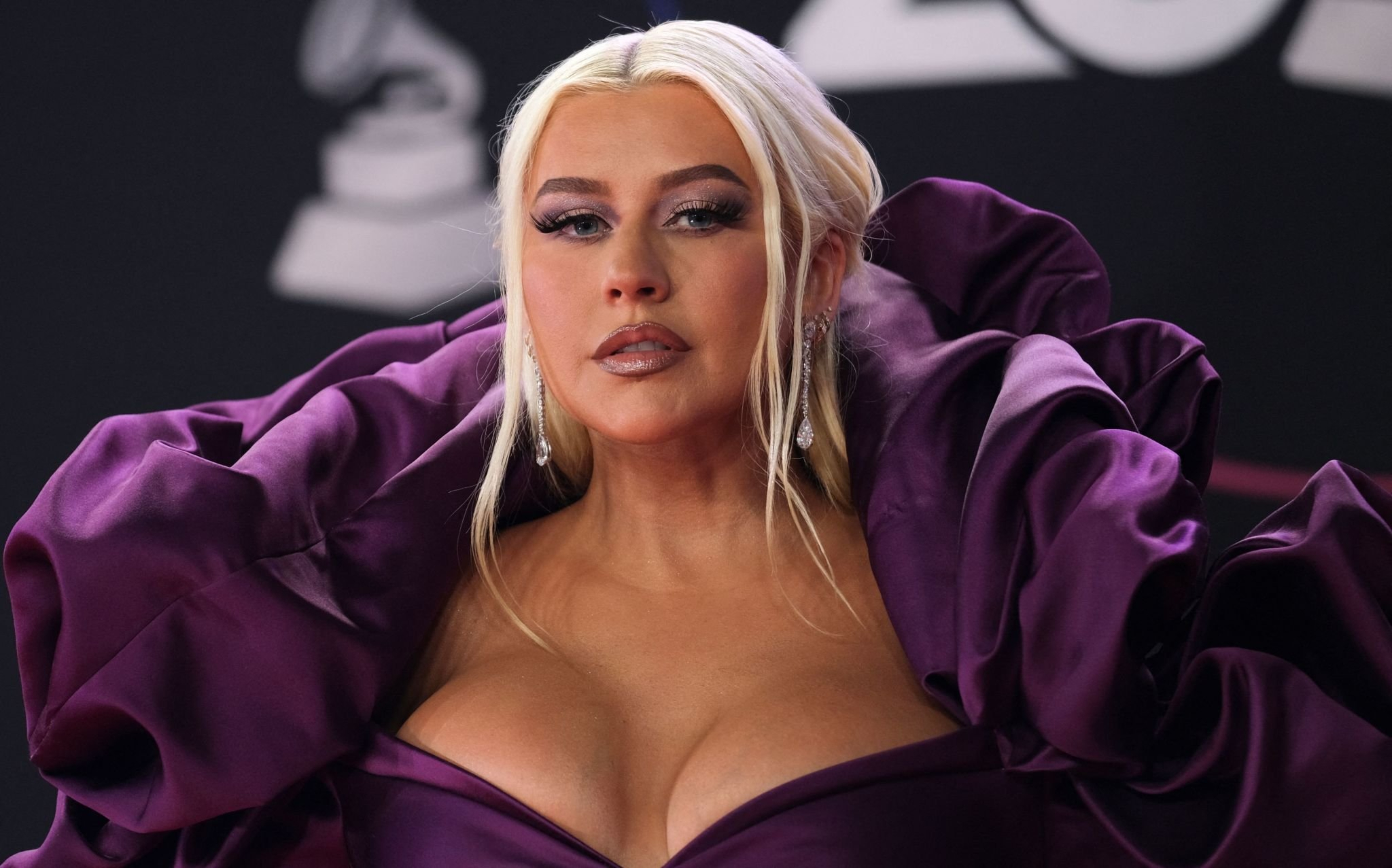 Christina_Aguilera_-_Latin_Grammys_2022_-_Arrivals_-_XtinaDaily_08.jpg Christina_Aguilera_-_Latin_Grammys_2022_-_Arrivals_-_XtinaDaily_08.jpg