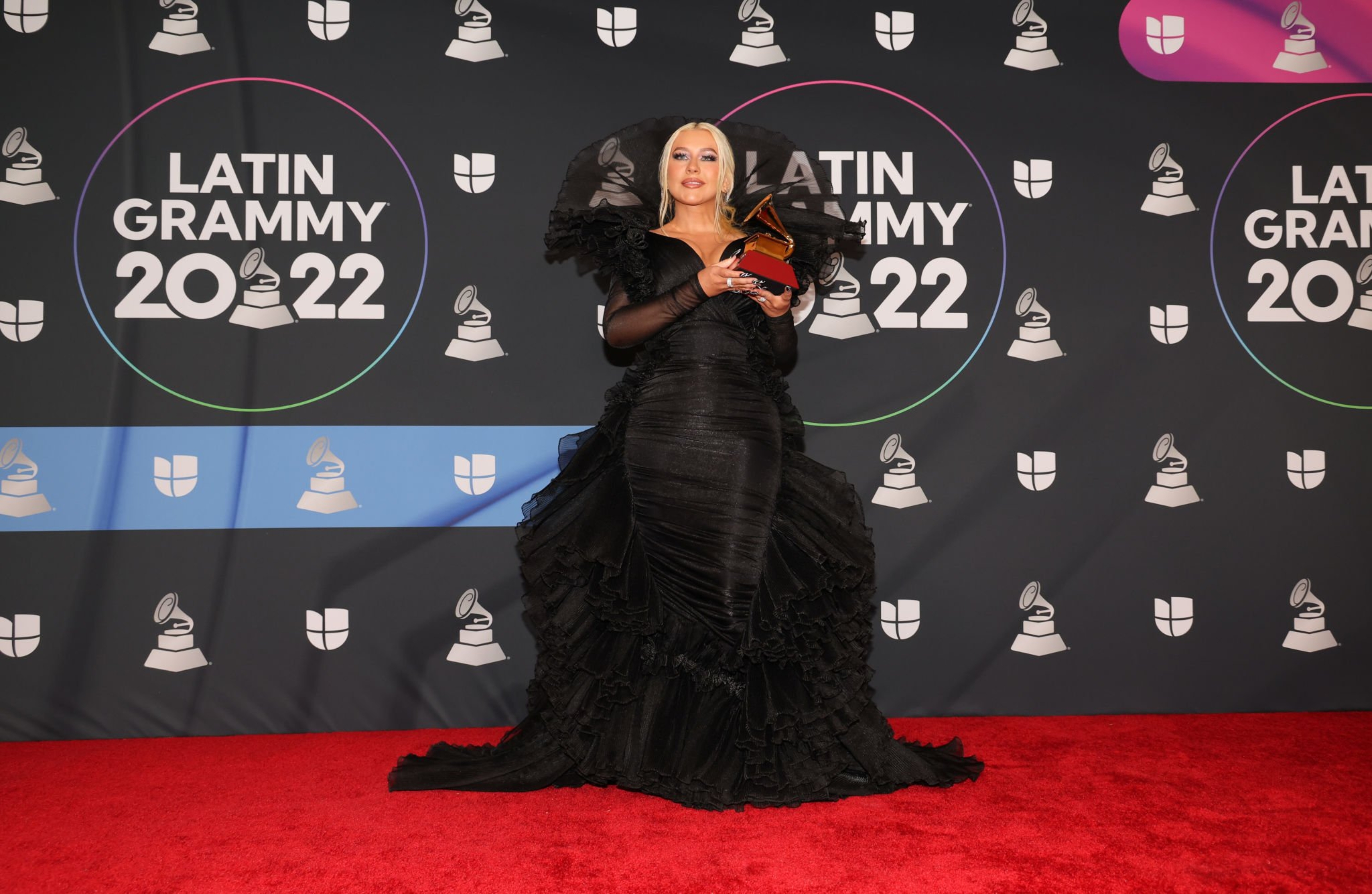 Christina_Aguilera_-_Latin_Grammys_2022_-_PressRoom_-_XtinaDaily_02.jpg