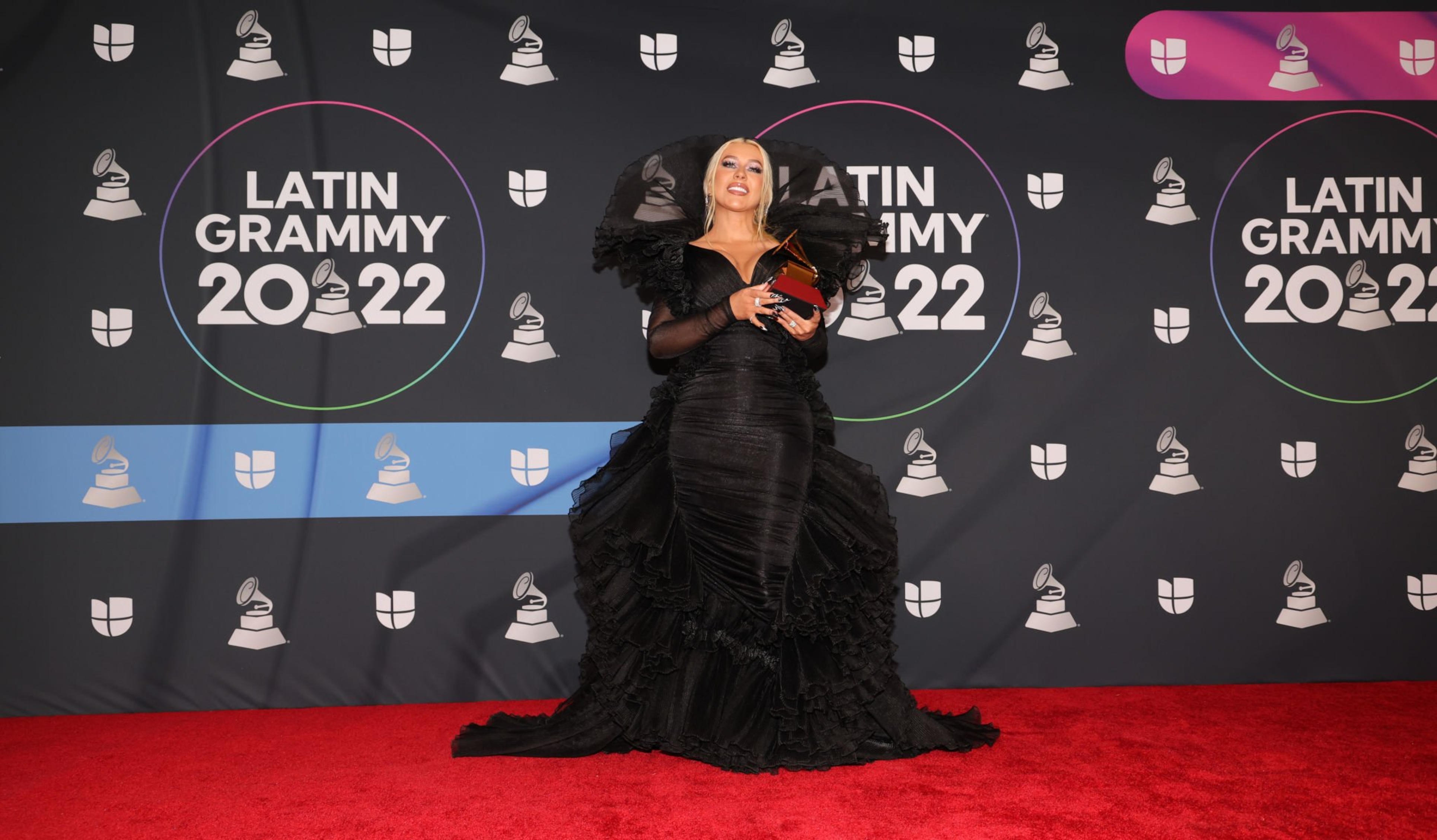 Christina_Aguilera_-_Latin_Grammys_2022_-_PressRoom_-_XtinaDaily_09.jpg