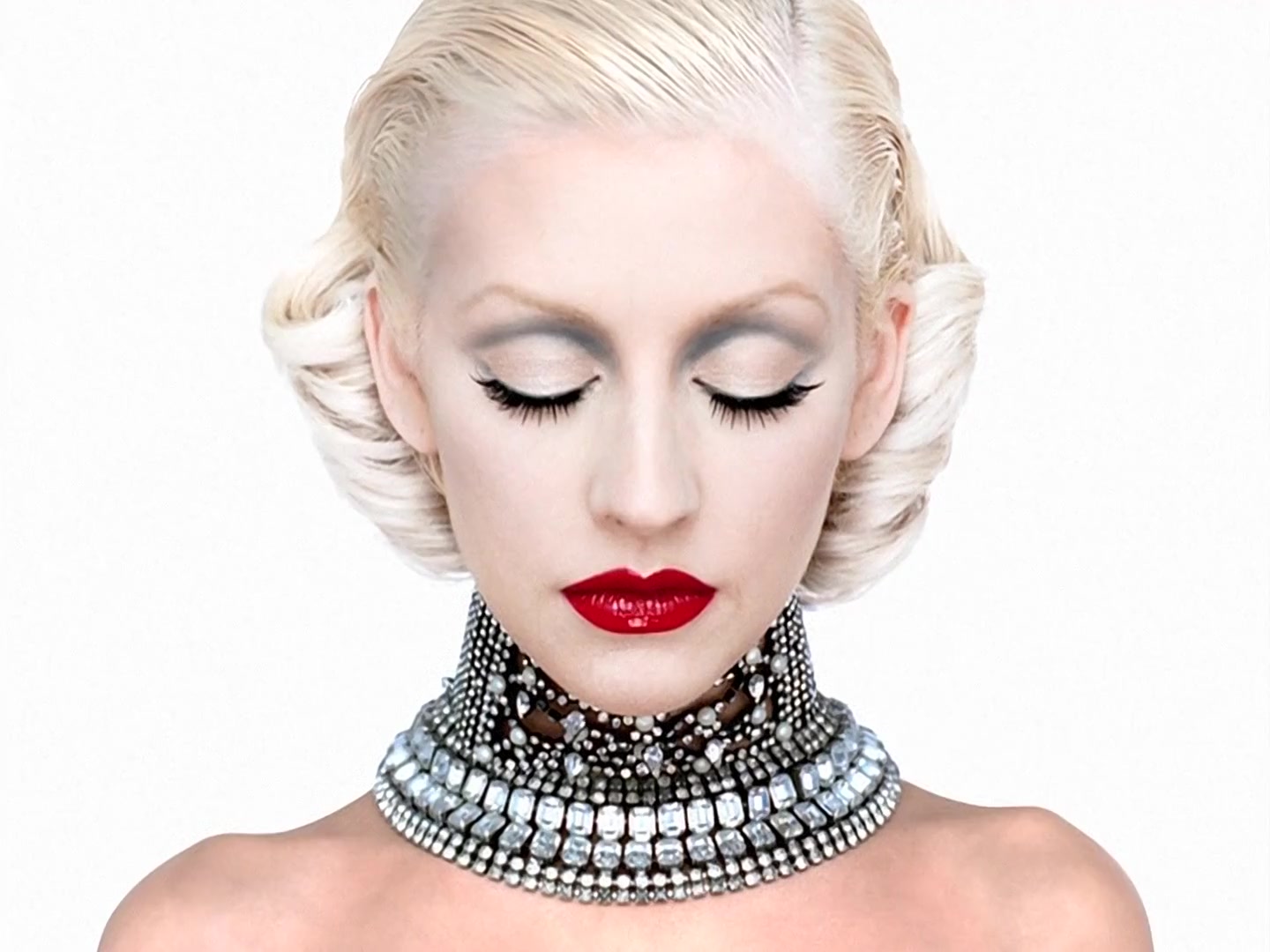 Christina_Aguilera_-_Not_MySelf_Tonight_HD_002.jpg