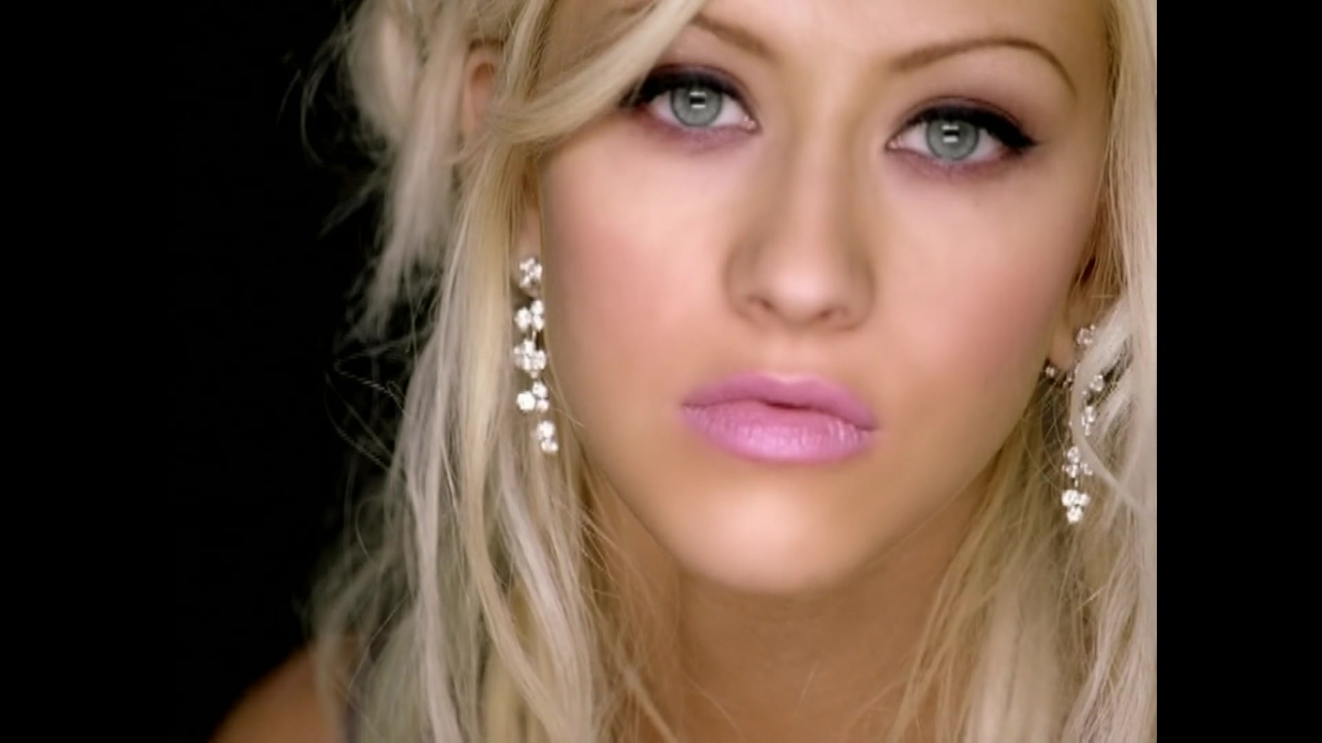 Christina_Aguilera_-_Pero_Me_Acuerdo_De_Ti__5BVEVO_HD_1080p5D_215.jpg