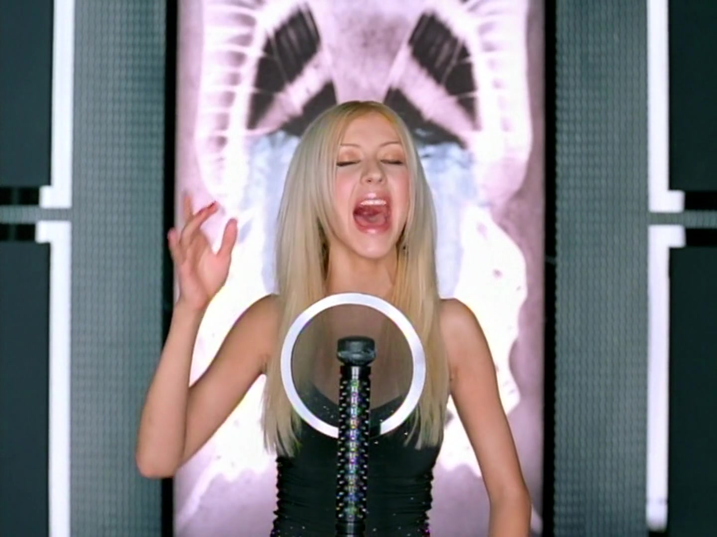 Christina_Aguilera_-_Por_Siempre_Tu_052.jpg Christina_Aguilera_-_Por_Siempre_Tu_052.jpg