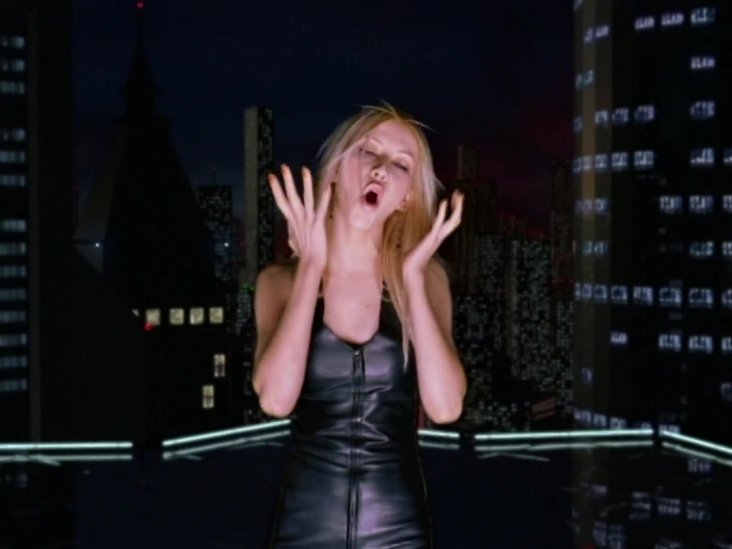 Christina_Aguilera_-_Por_Siempre_Tu_146.jpg Christina_Aguilera_-_Por_Siempre_Tu_146.jpg