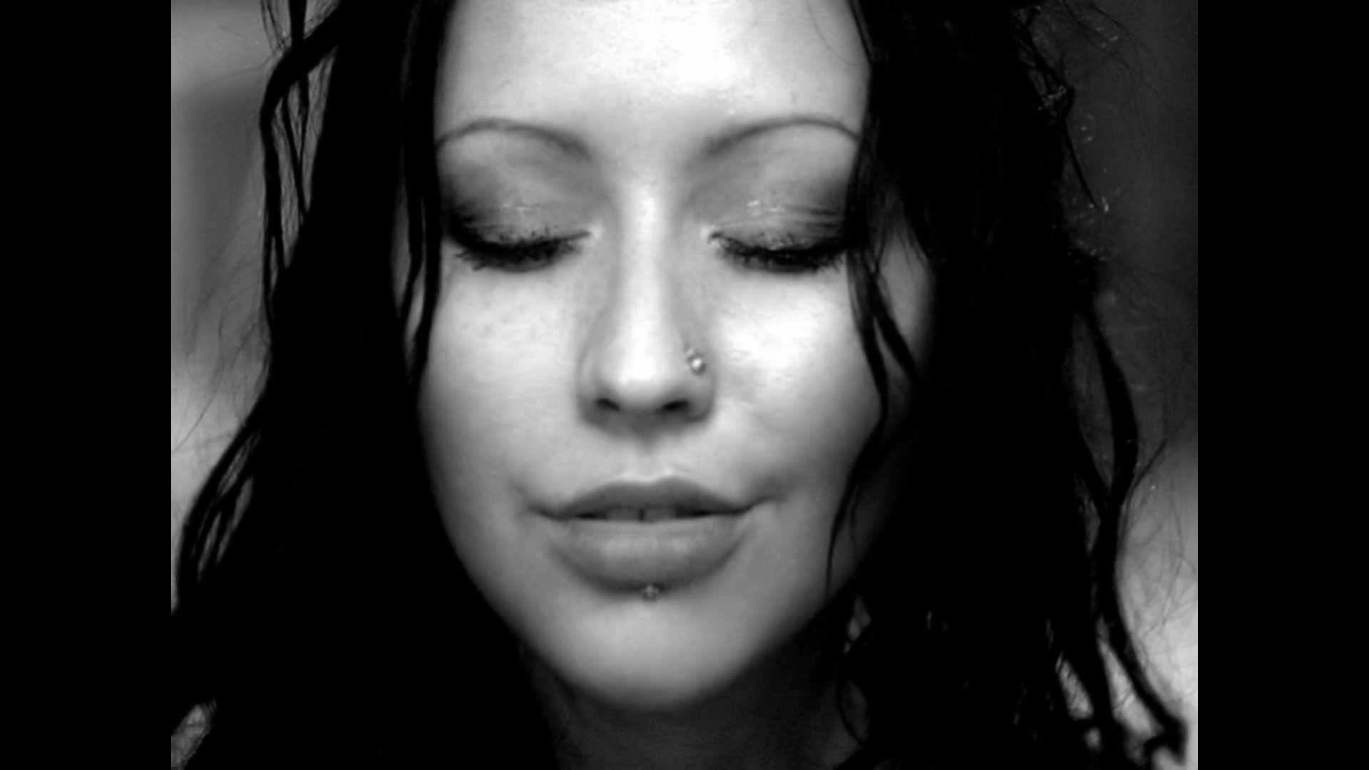 Christina_Aguilera_-_The_Voice_Within_5BVEVO_HD_1080p5D_012.jpg