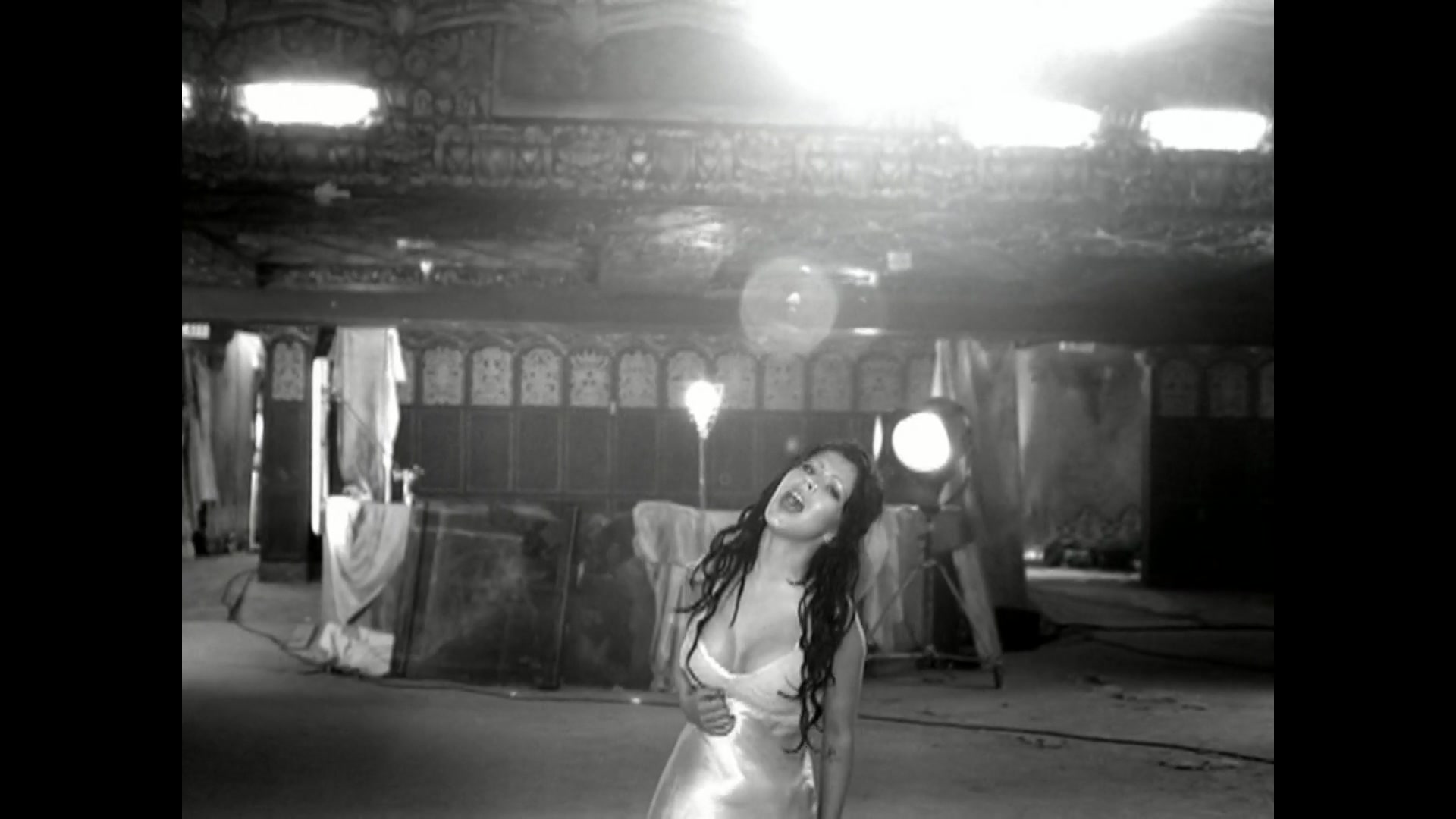 Christina_Aguilera_-_The_Voice_Within_5BVEVO_HD_1080p5D_073.jpg Christina_Aguilera_-_The_Voice_Within_5BVEVO_HD_1080p5D_073.jpg