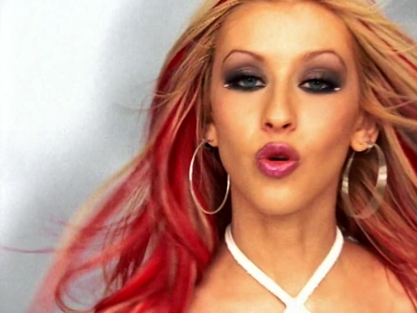 Christina_Aguilera_-_Ven_Conmigo_011.jpg Christina_Aguilera_-_Ven_Conmigo_011.jpg