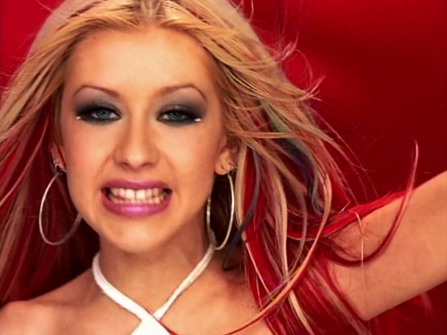 Christina_Aguilera_-_Ven_Conmigo_153.jpg