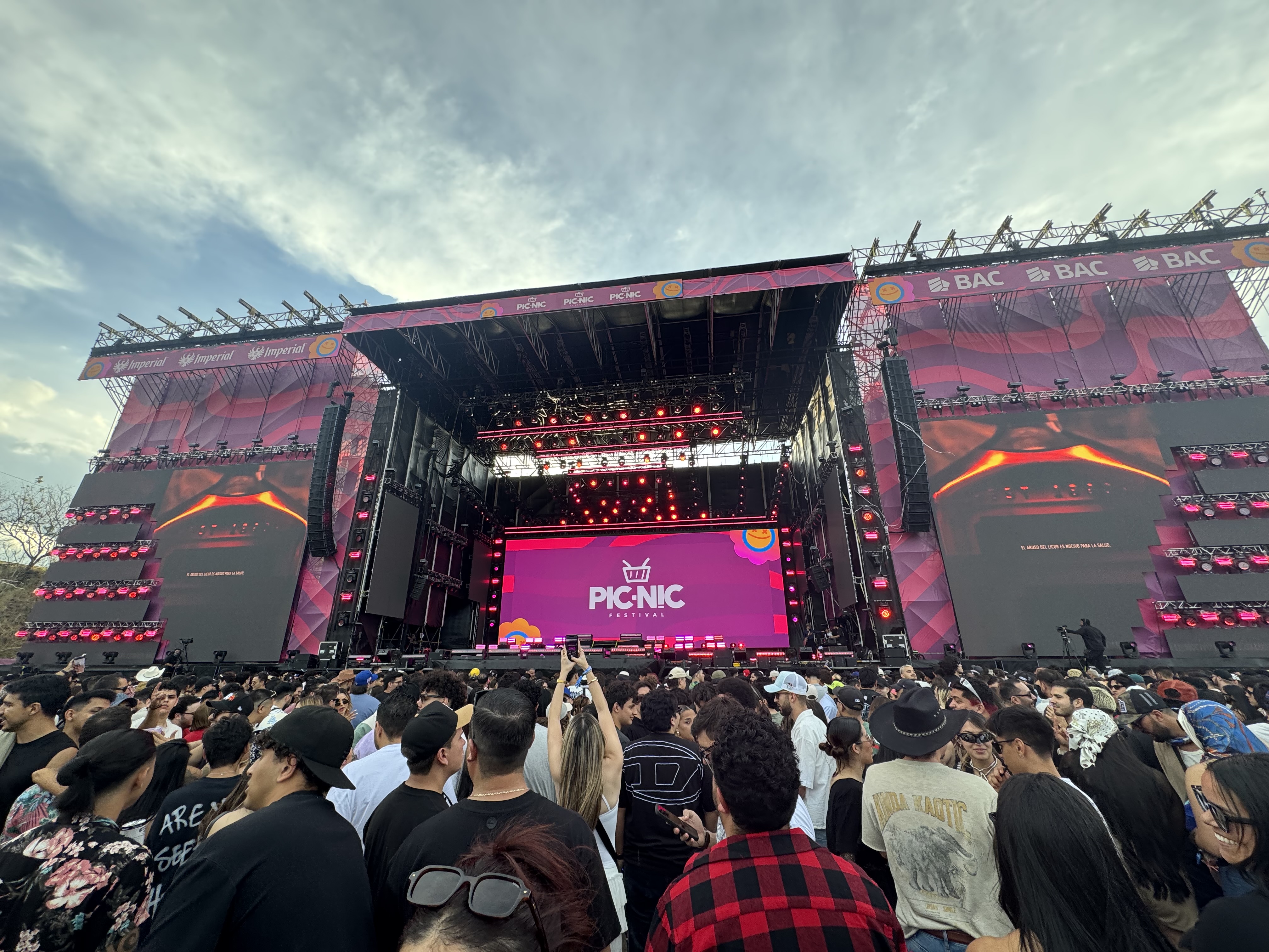 Christina_Aguilera_-_XtinaHQ_50505.jpeg Christina_Aguilera_-_XtinaHQ_50505.jpeg