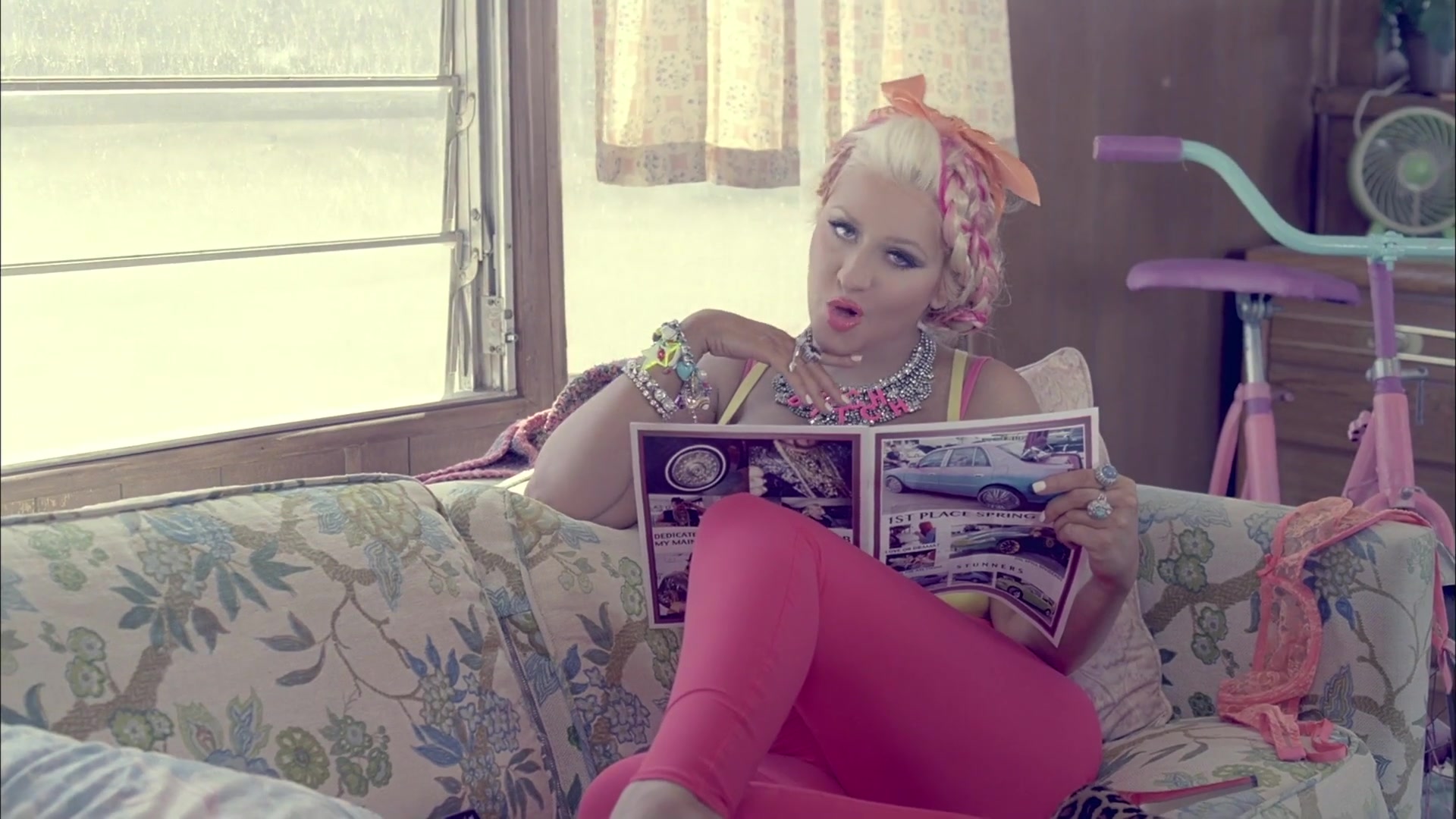 Christina_Aguilera_-_Your_Body_052.jpg Christina_Aguilera_-_Your_Body_052.jpg