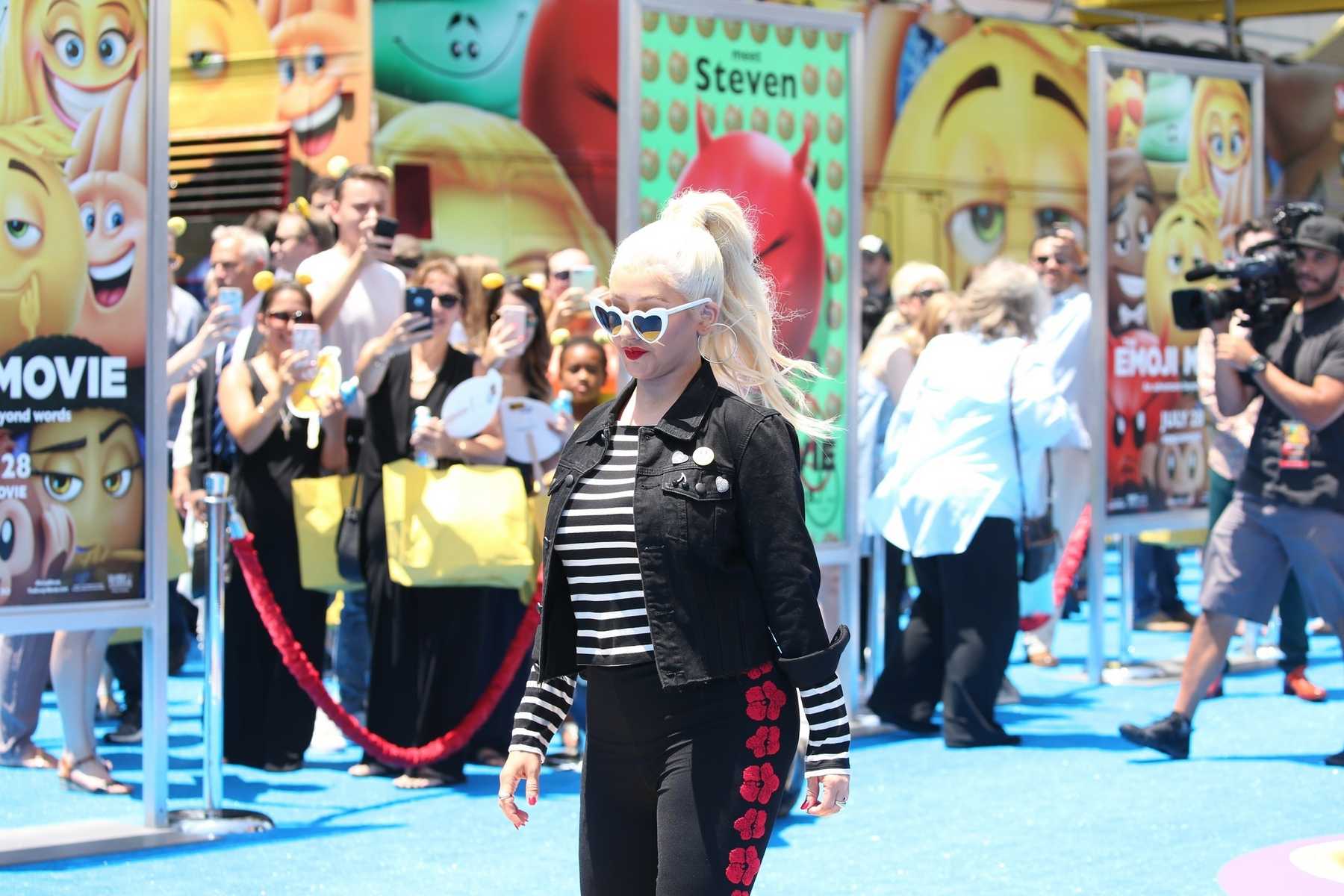 Christina_Aguilera_-__Emoji__Premiere_in_Los_Angeles_on_July_23-21.jpg Christina_Aguilera_-__Emoji__Premiere_in_Los_Angeles_on_July_23-21.jpg