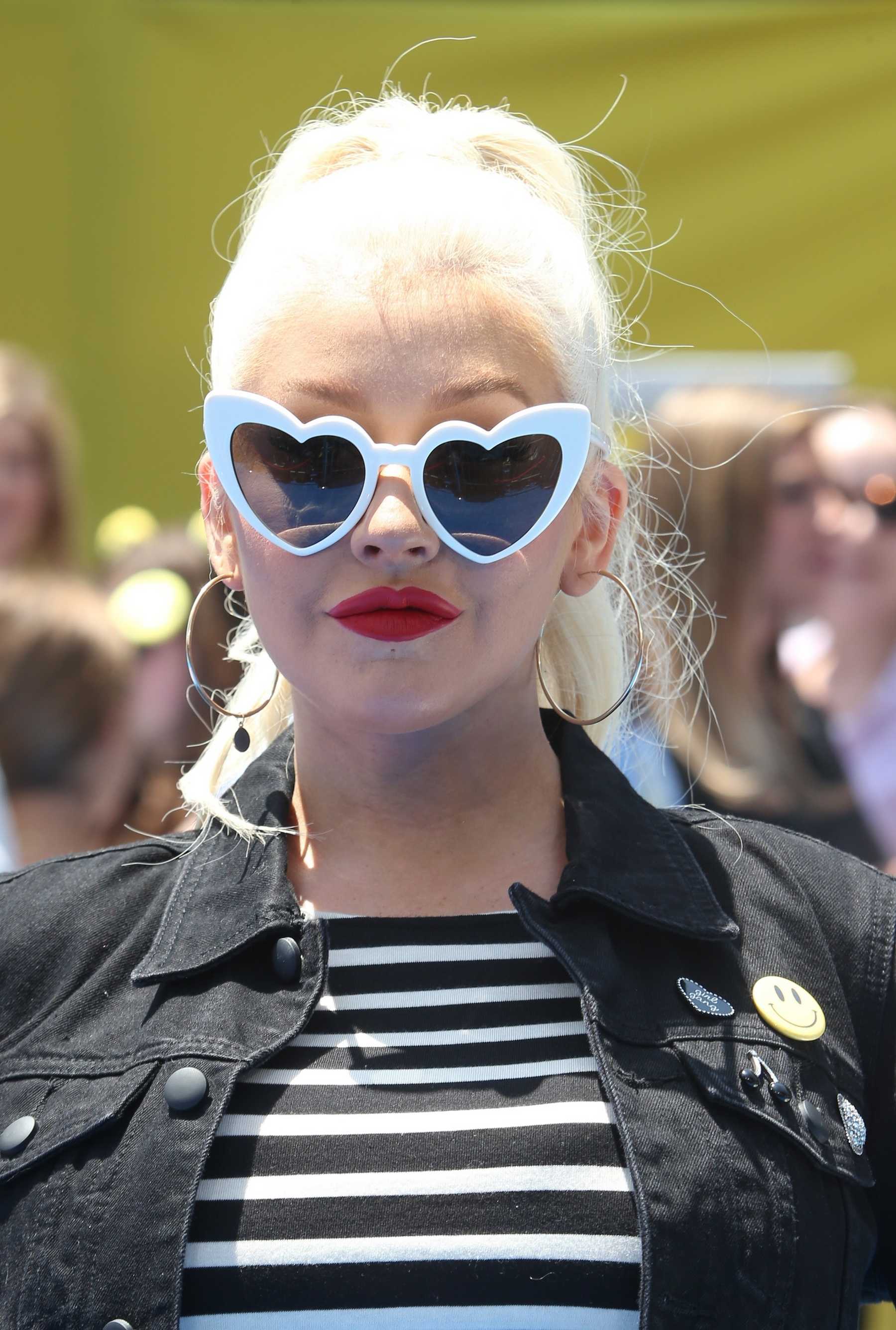 Christina_Aguilera_-__Emoji__Premiere_in_Los_Angeles_on_July_23-31.jpg