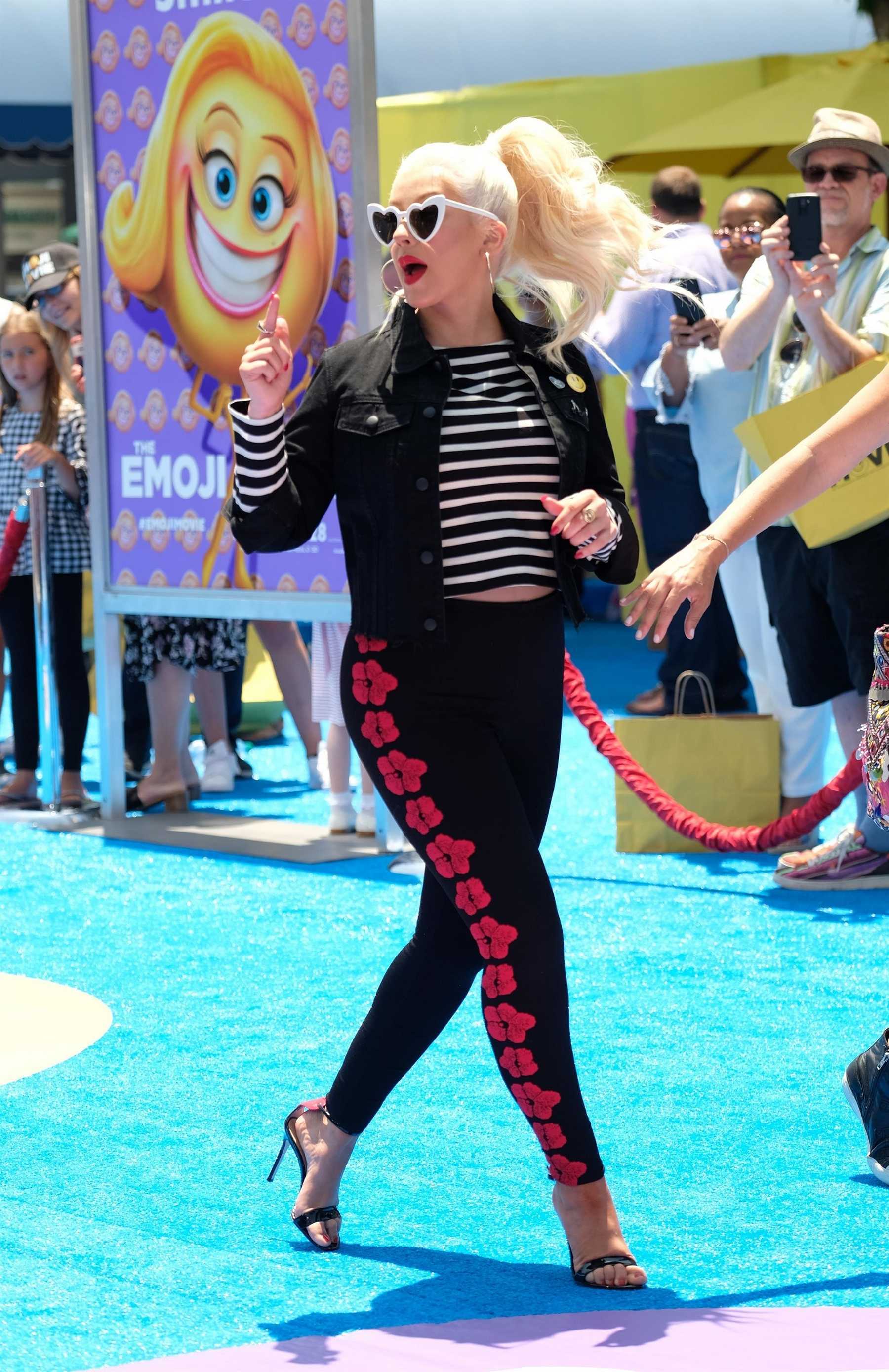 Christina_Aguilera_-__Emoji__Premiere_in_Los_Angeles_on_July_23-40.jpg Christina_Aguilera_-__Emoji__Premiere_in_Los_Angeles_on_July_23-40.jpg