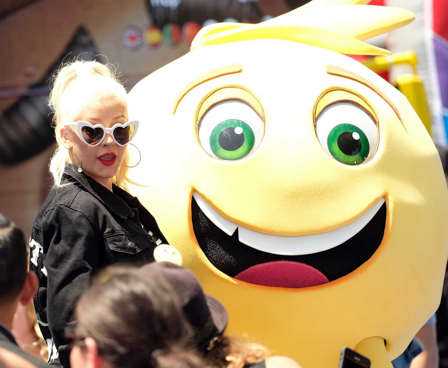 Christina_Aguilera_-__Emoji__Premiere_in_Los_Angeles_on_July_23-57.jpg