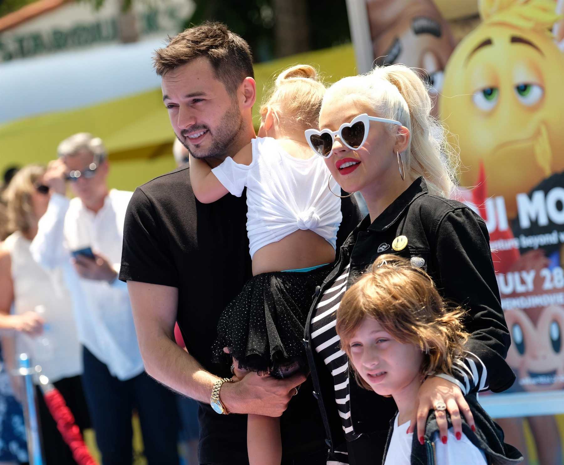 Christina_Aguilera_-__Emoji__Premiere_in_Los_Angeles_on_July_23-71.jpg