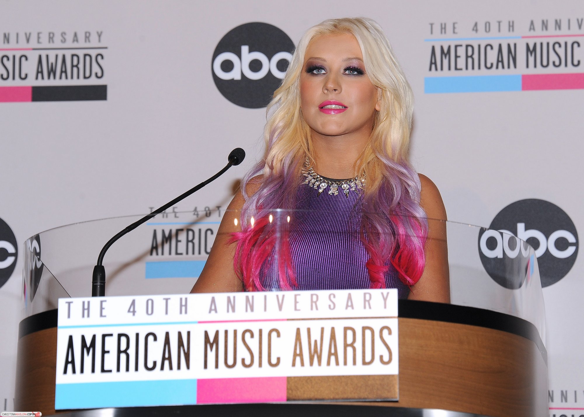 Christina_Aguilera_40th_Anniversity_AMA_Nomination_09_10_2012_155.jpg