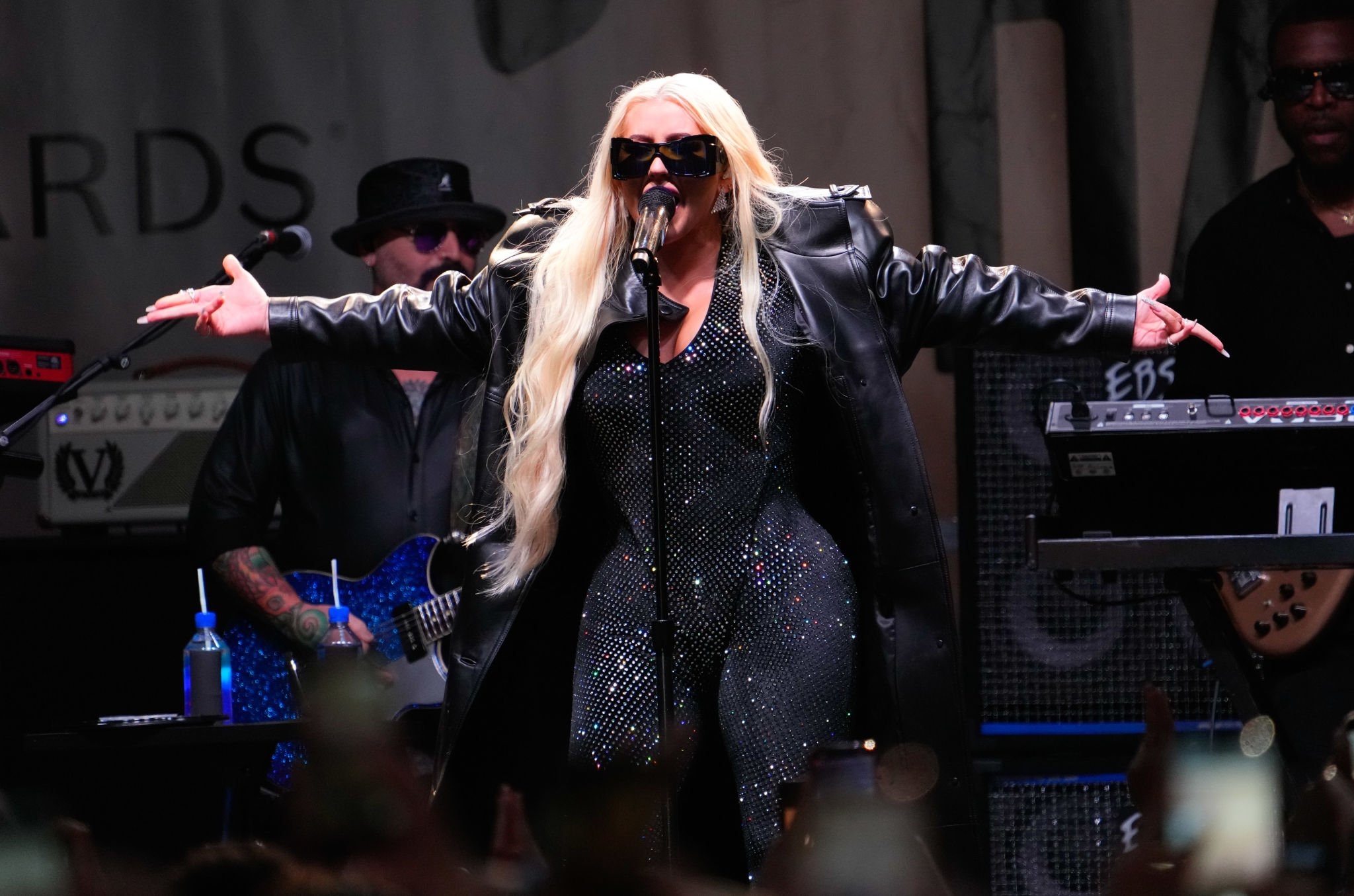 Christina_Aguilera_Daily_-_Pride_Live_Stonewall_Day_2023_-_0027.jpg Christina_Aguilera_Daily_-_Pride_Live_Stonewall_Day_2023_-_0027.jpg