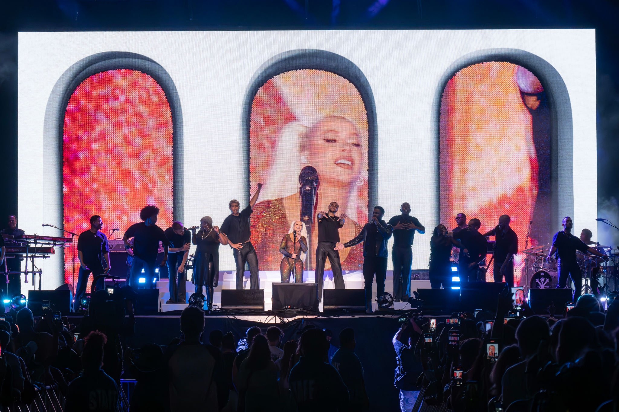 Christina_Aguilera_Daily_-__Pride_Island_2023_-_0041.jpg Christina_Aguilera_Daily_-__Pride_Island_2023_-_0041.jpg