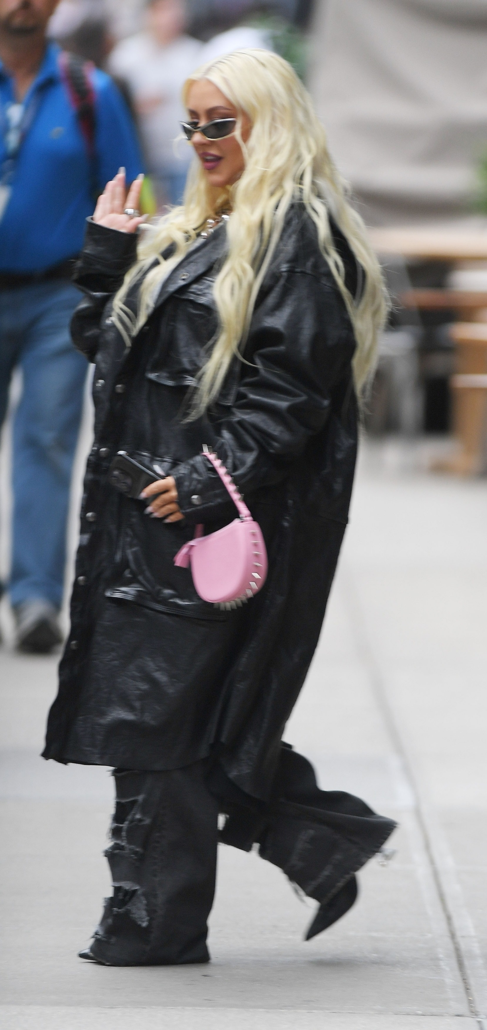 Christina_Aguilera_Daily_June_22_12.jpg Christina_Aguilera_Daily_June_22_12.jpg