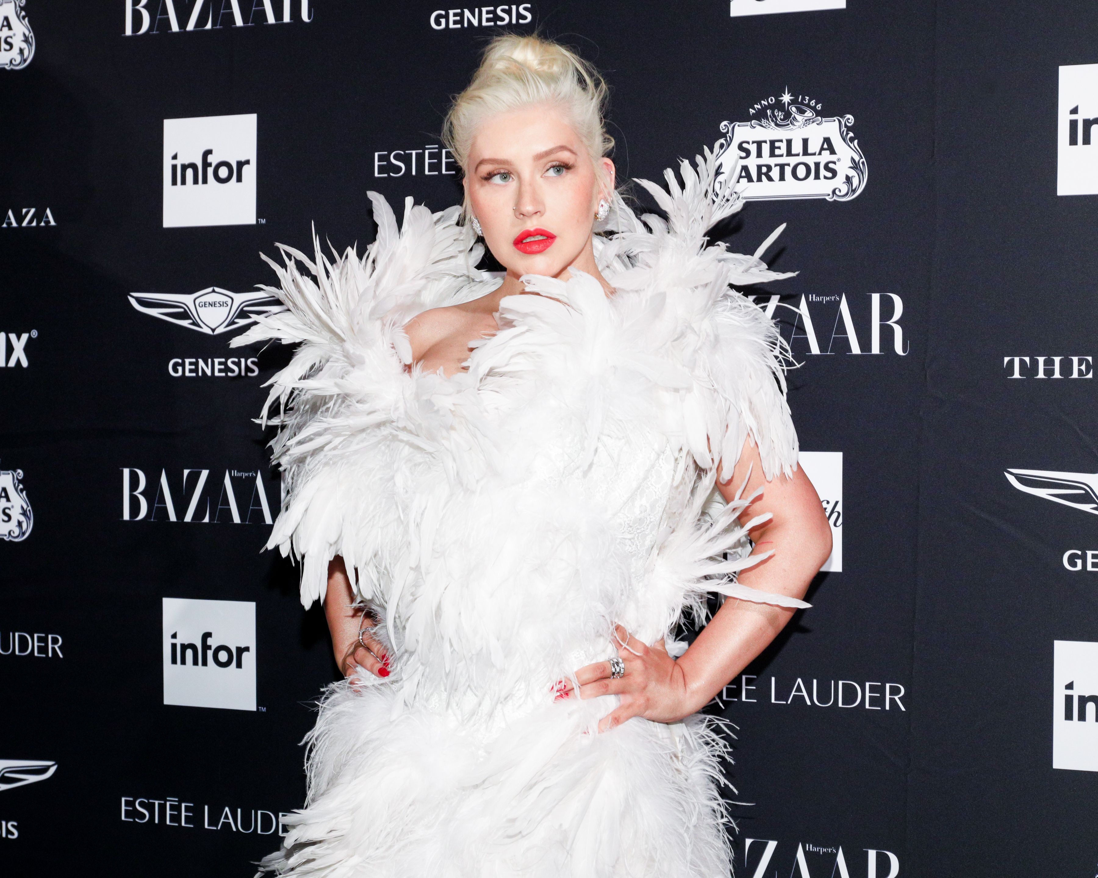 Christina_Aguilera_Harpers_Bazaar_Icons_102992532.jpg