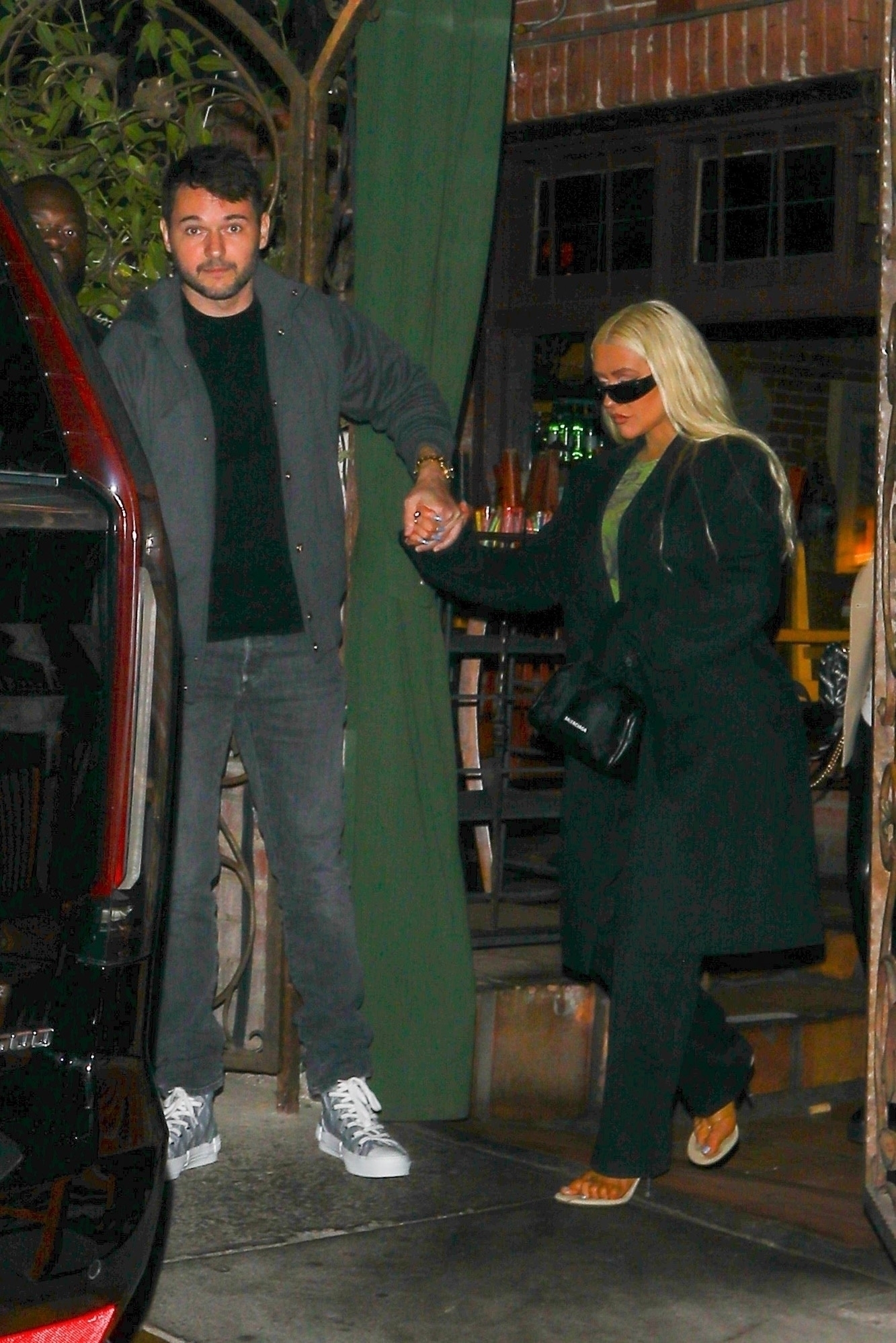 Christina_Aguilera_Matthew_Diner_-_XtinaDaily_102.jpg Christina_Aguilera_Matthew_Diner_-_XtinaDaily_102.jpg