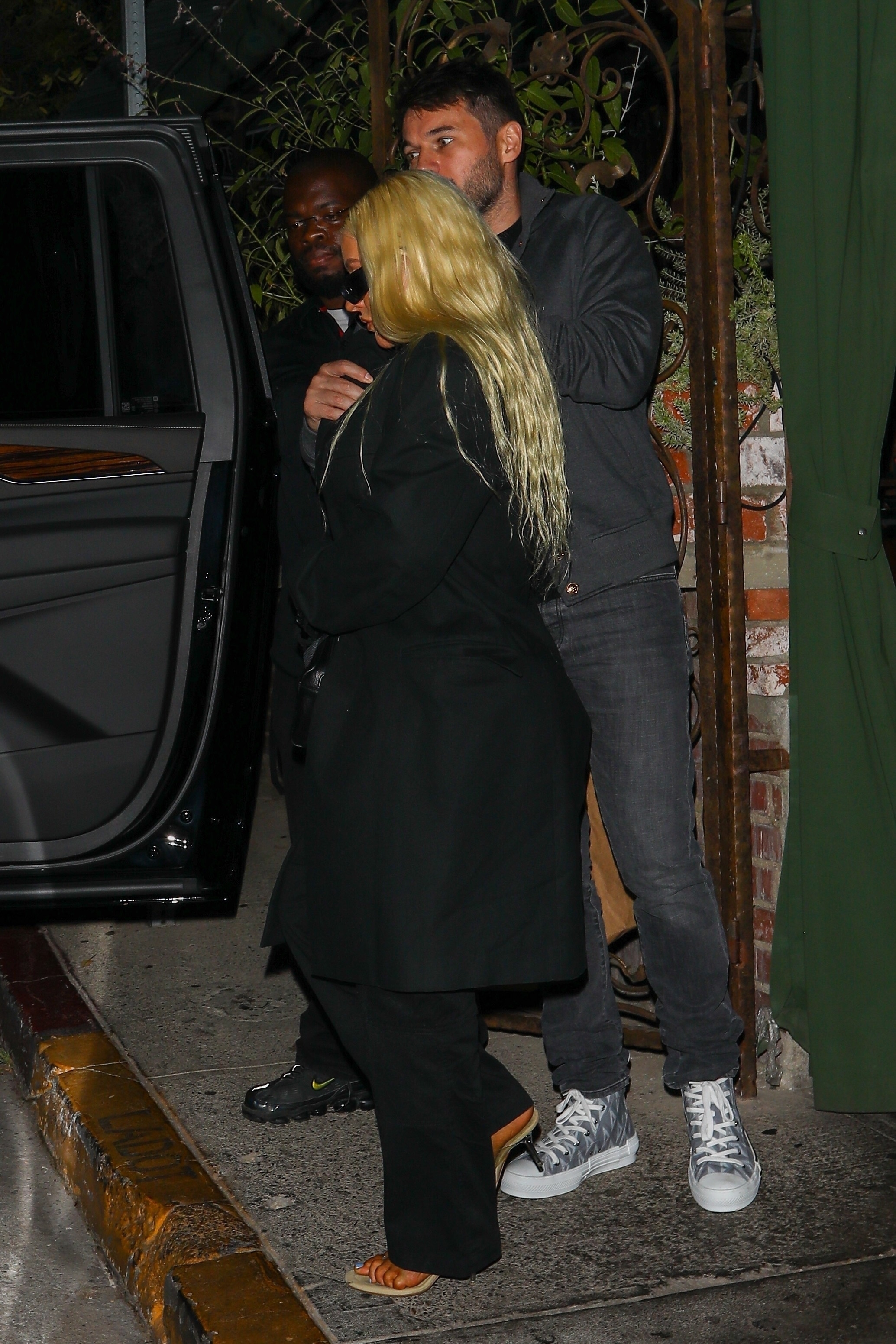 Christina_Aguilera_Matthew_Diner_-_XtinaDaily_119.jpg Christina_Aguilera_Matthew_Diner_-_XtinaDaily_119.jpg