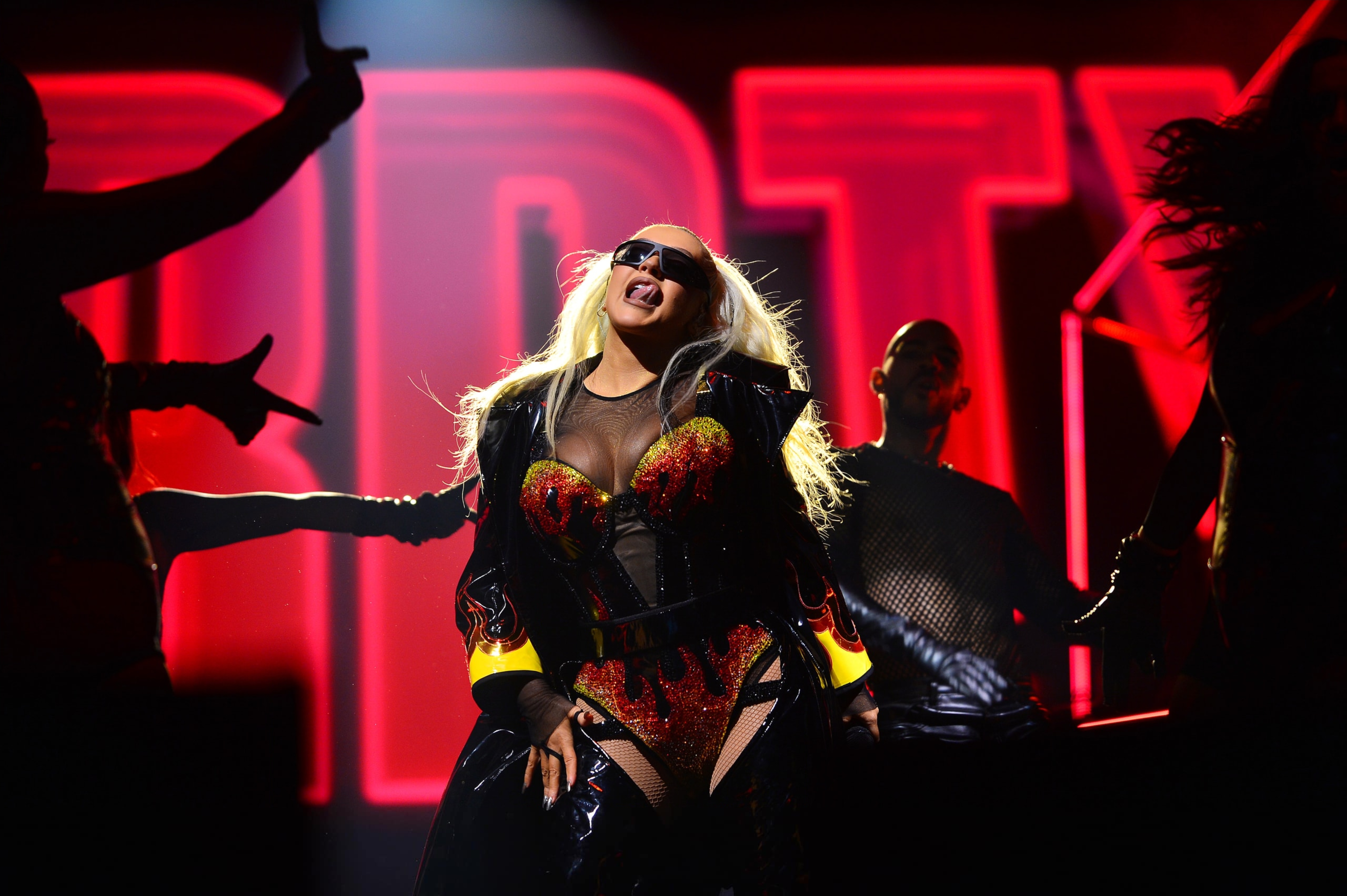 Christina_Aguilera_O2_ARENA_-_XtinaDaily_124.jpg Christina_Aguilera_O2_ARENA_-_XtinaDaily_124.jpg