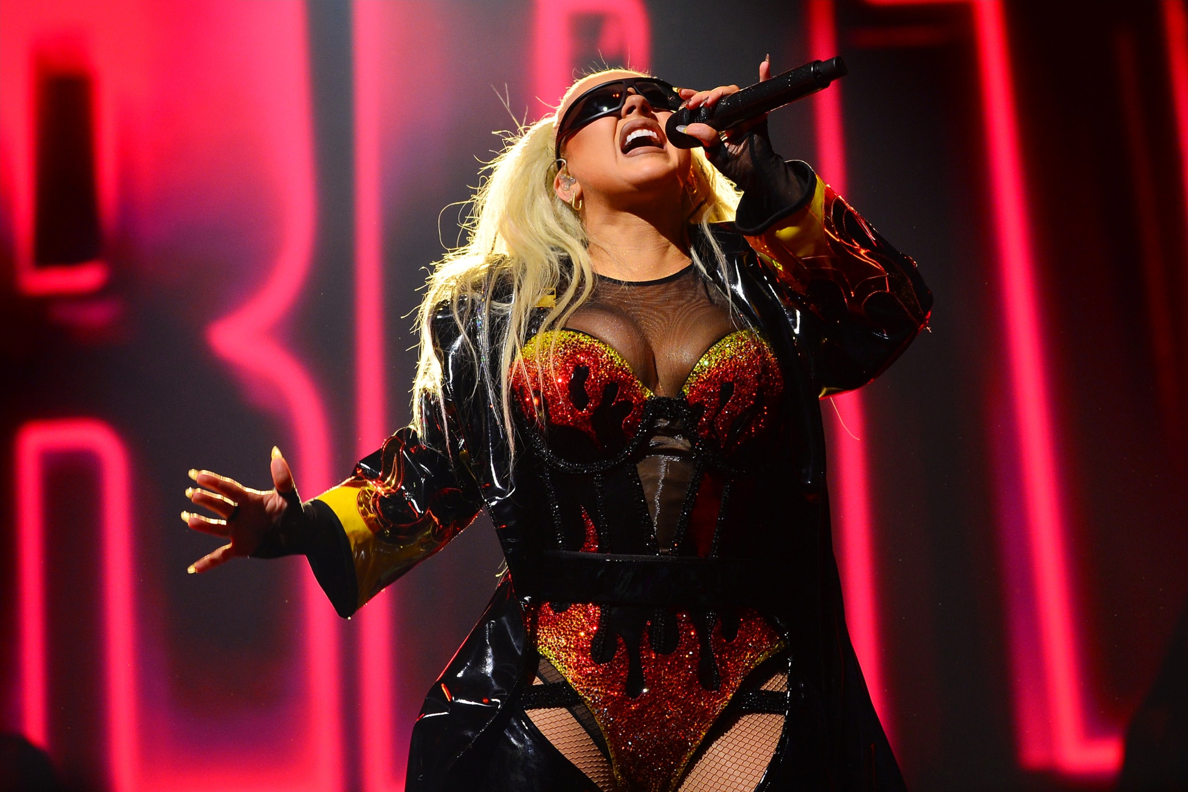 Christina_Aguilera_O2_ARENA_-_XtinaDaily_159.jpg Christina_Aguilera_O2_ARENA_-_XtinaDaily_159.jpg