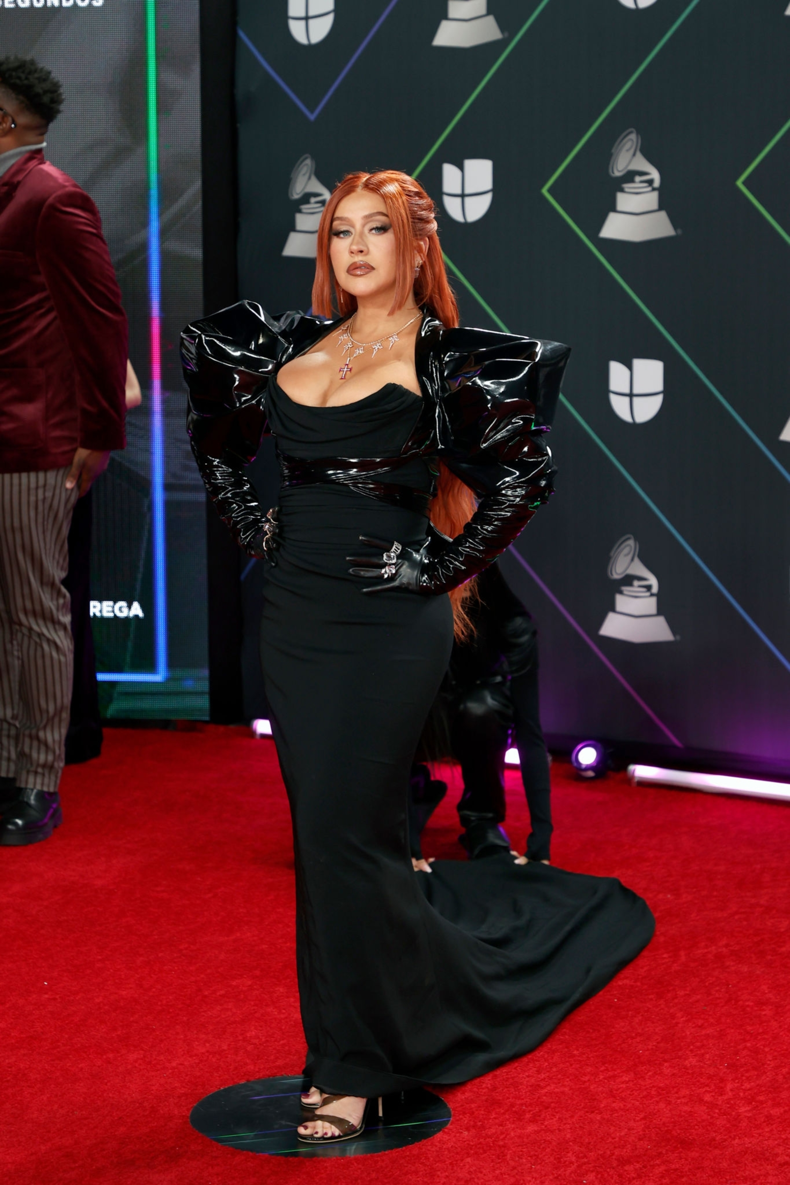 Christina_Aguilera_Red_Carpet_22nd_Annual_Latin_GRAMMY_Awards_xtinadaily_0018~1.jpg Christina_Aguilera_Red_Carpet_22nd_Annual_Latin_GRAMMY_Awards_xtinadaily_0018~1.jpg
