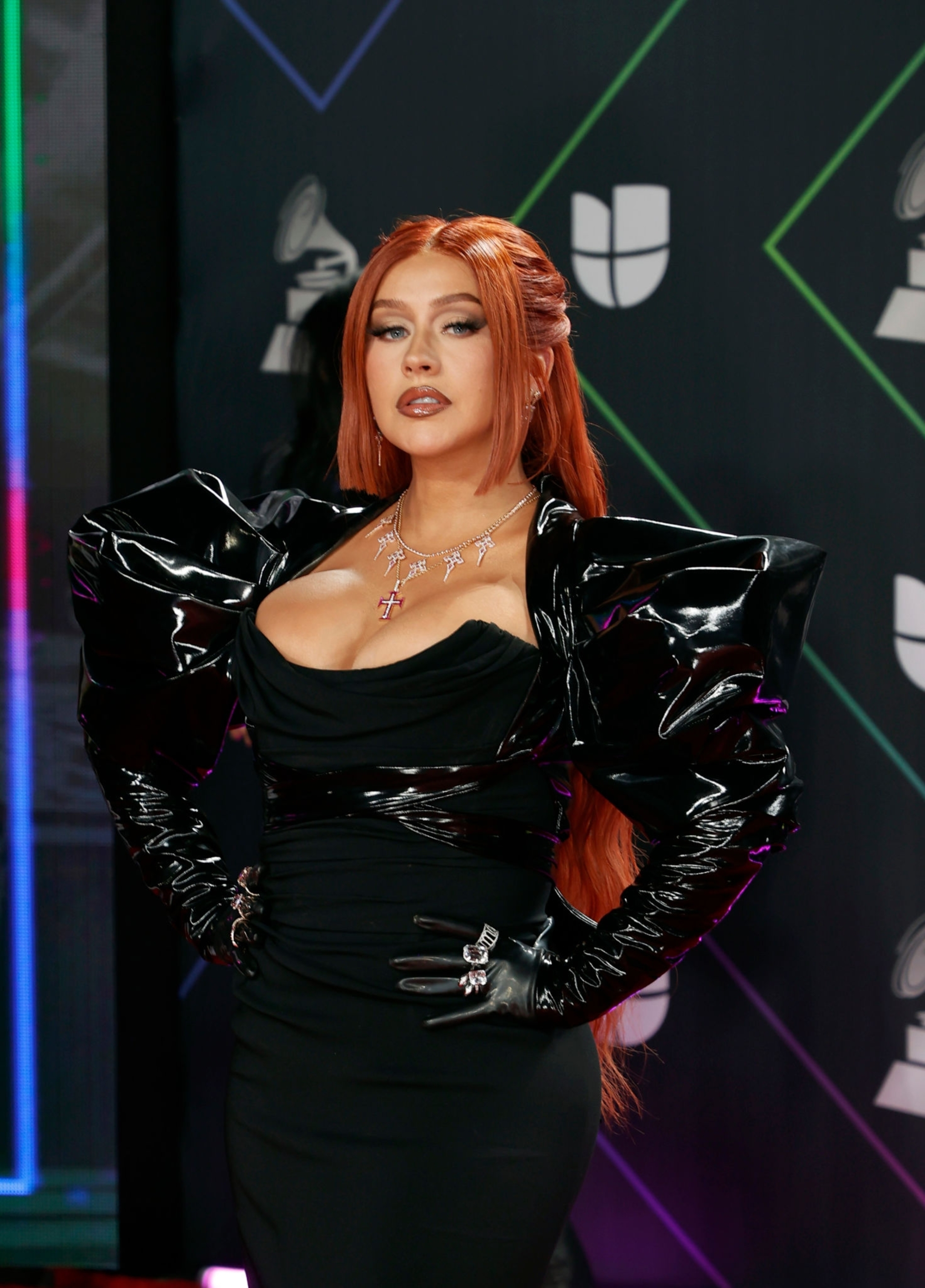 Christina_Aguilera_Red_Carpet_22nd_Annual_Latin_GRAMMY_Awards_xtinadaily_0019~1.jpg Christina_Aguilera_Red_Carpet_22nd_Annual_Latin_GRAMMY_Awards_xtinadaily_0019~1.jpg