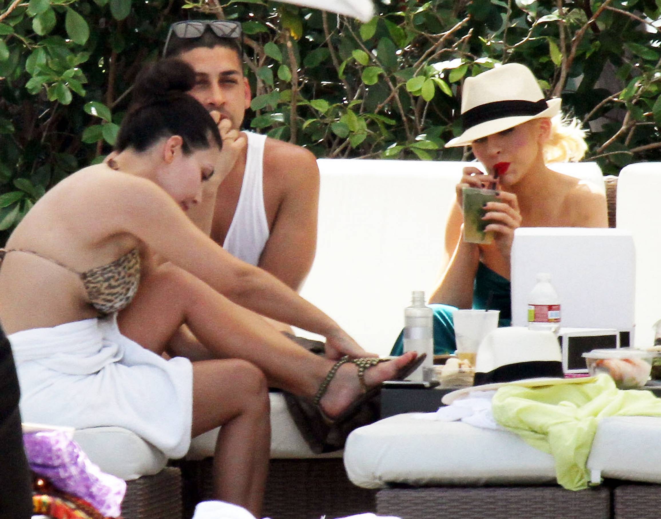 Christina_Aguilera_and_Kim_Kardashian_lounge_by_the_pool_for_a_friends_bachelor_party_at_the_Fountainebleau_in_Miami_-_June_12_-_Christina_Aguilera_Daily_00059.jpg Christina_Aguilera_and_Kim_Kardashian_lounge_by_the_pool_for_a_friends_bachelor_party_at_the_Fountainebleau_in_Miami_-_June_12_-_Christina_Aguilera_Daily_00059.jpg