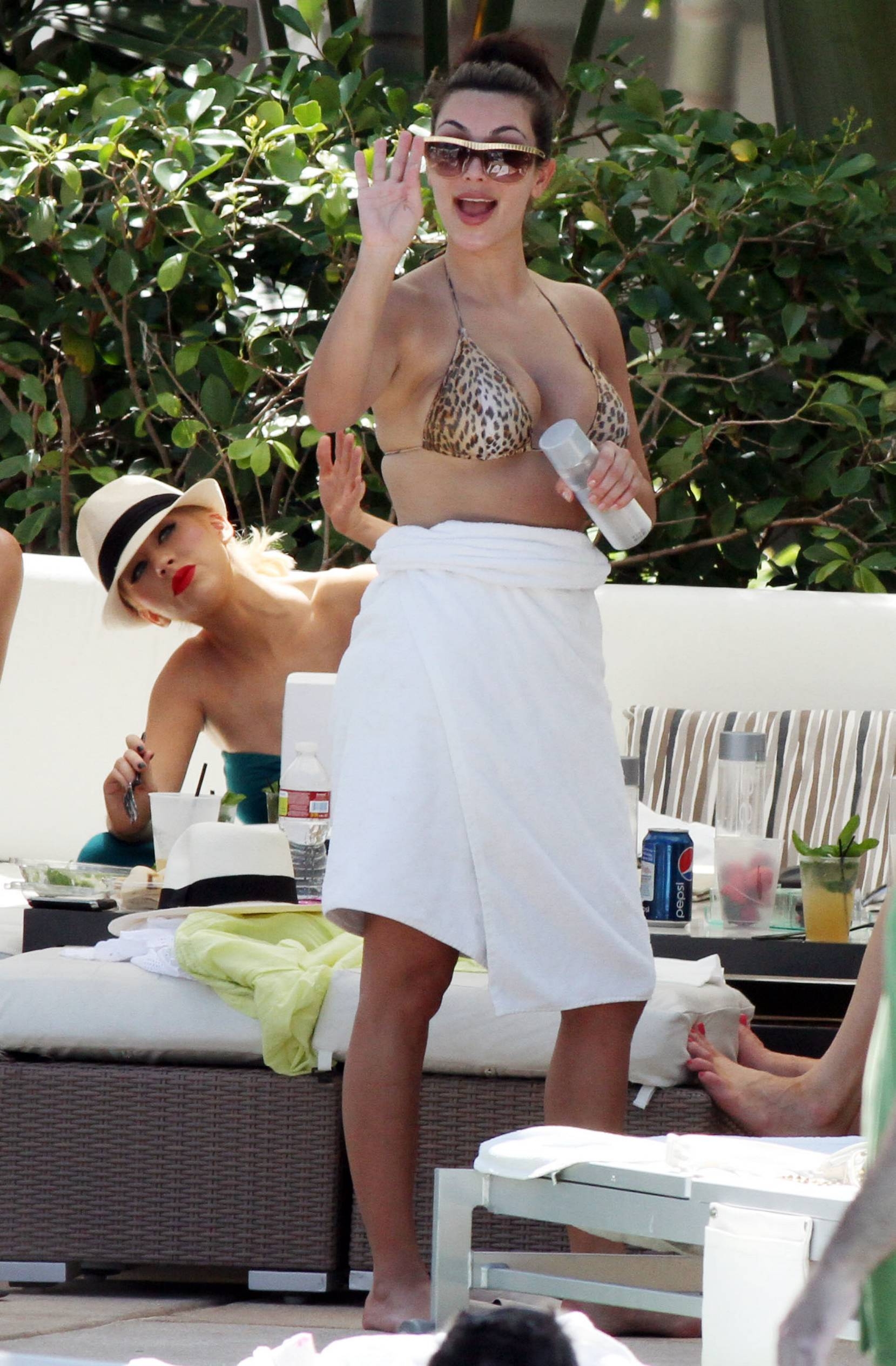 Christina_Aguilera_and_Kim_Kardashian_lounge_by_the_pool_for_a_friends_bachelor_party_at_the_Fountainebleau_in_Miami_-_June_12_-_Christina_Aguilera_Daily_00094.jpg Christina_Aguilera_and_Kim_Kardashian_lounge_by_the_pool_for_a_friends_bachelor_party_at_the_Fountainebleau_in_Miami_-_June_12_-_Christina_Aguilera_Daily_00094.jpg