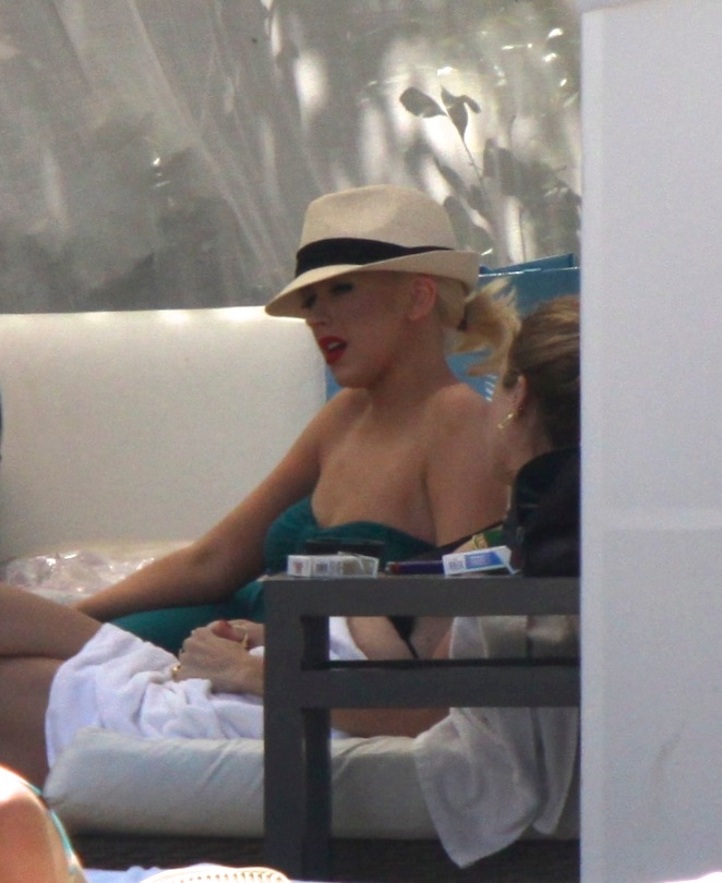 Christina_Aguilera_and_Kim_Kardashian_lounge_by_the_pool_for_a_friends_bachelor_party_at_the_Fountainebleau_in_Miami_-_June_12_-_Christina_Aguilera_Daily_00147.jpg Christina_Aguilera_and_Kim_Kardashian_lounge_by_the_pool_for_a_friends_bachelor_party_at_the_Fountainebleau_in_Miami_-_June_12_-_Christina_Aguilera_Daily_00147.jpg
