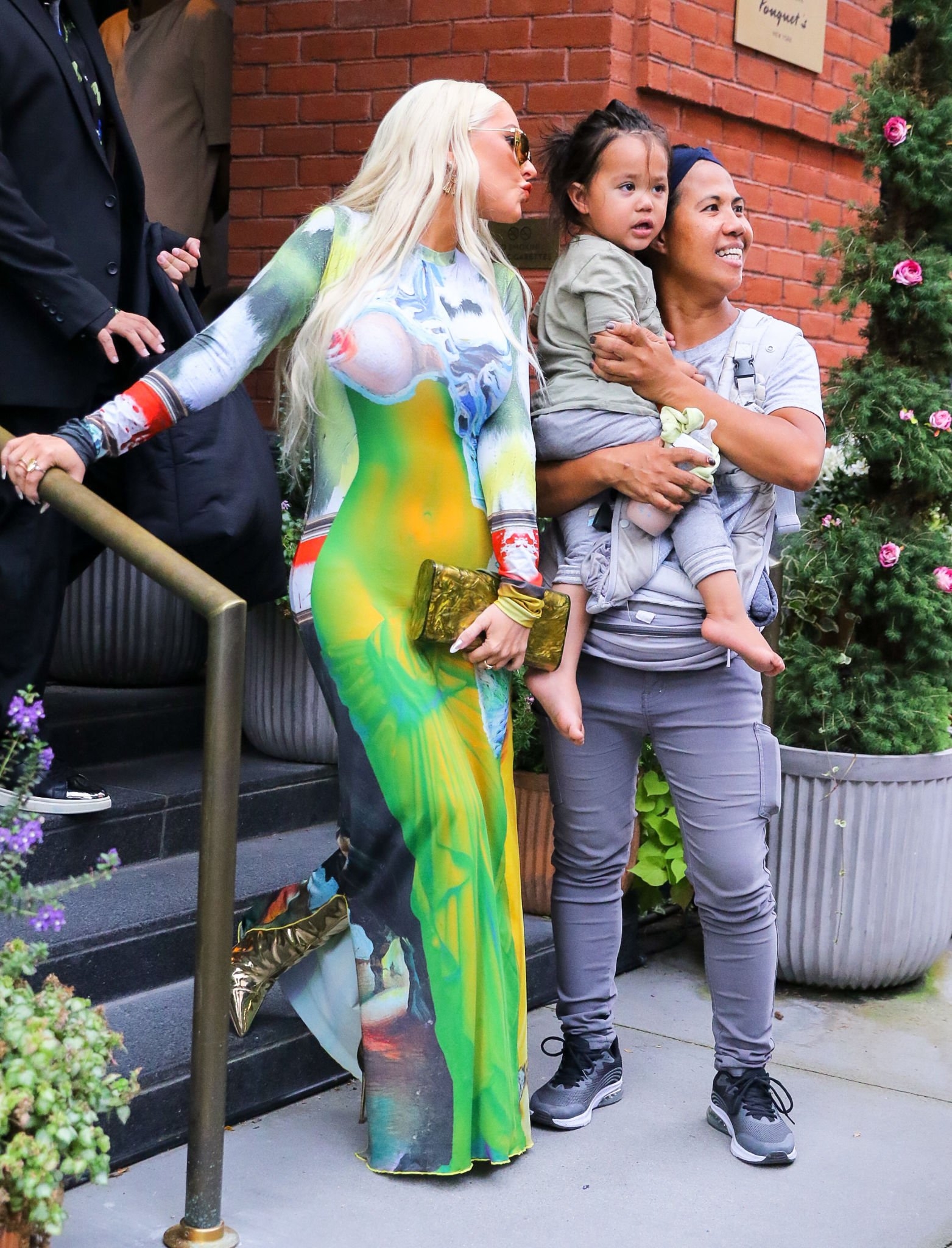 Christina_Aguilera_spotted_out_in_SoHo2C_New_York__00013.jpg