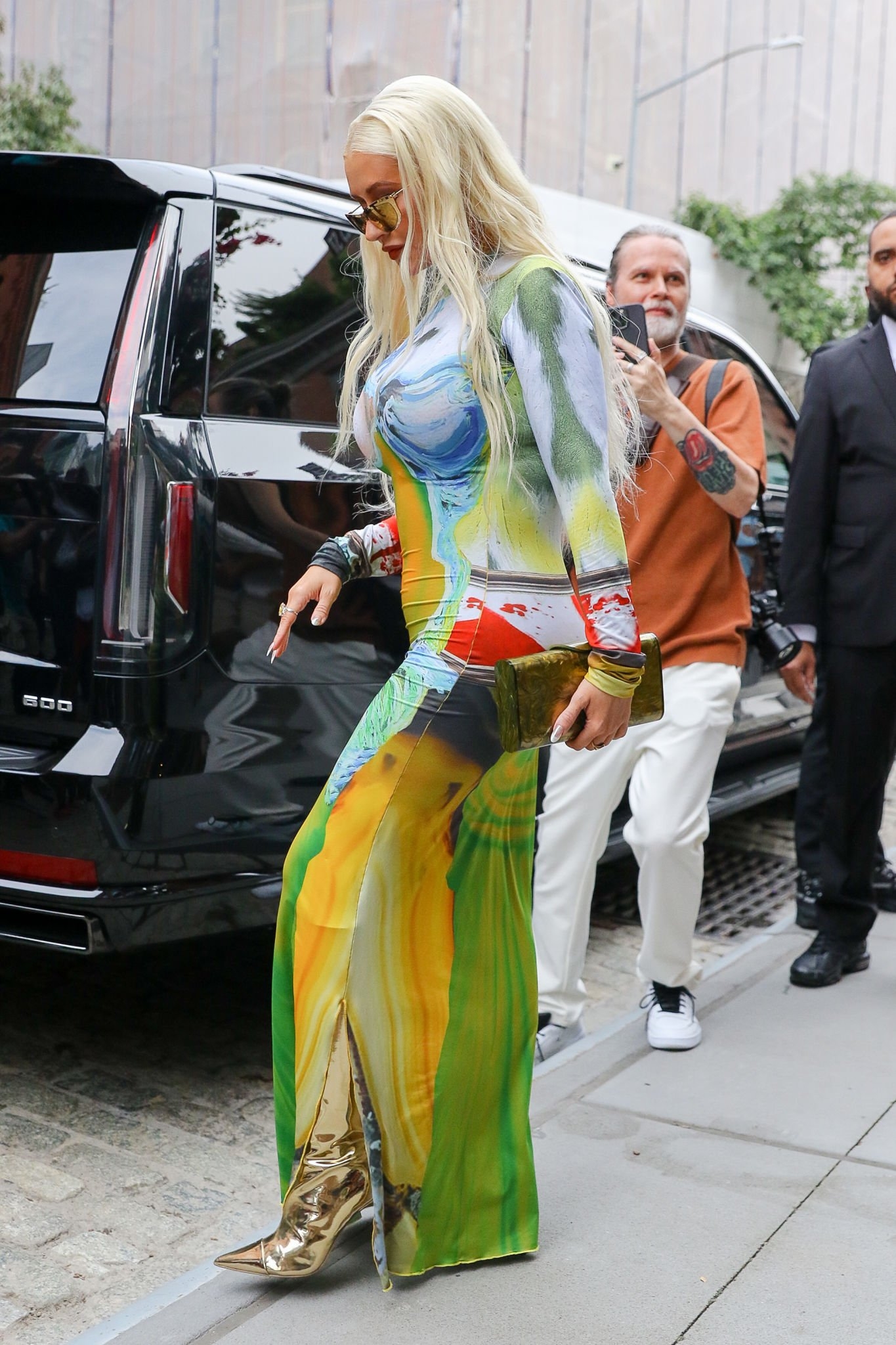 Christina_Aguilera_spotted_out_in_SoHo2C_New_York__00019.jpg