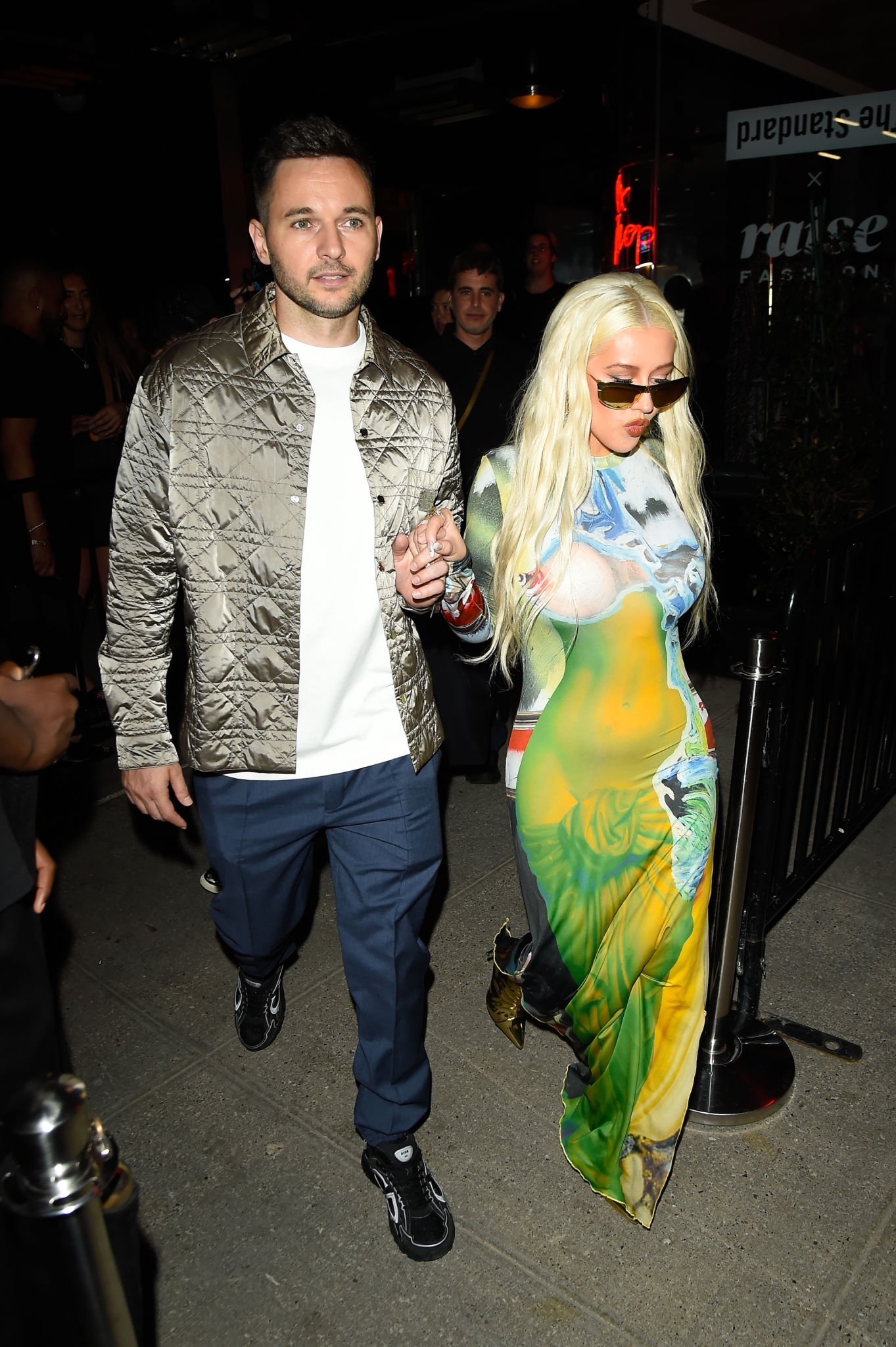 Christina_Aguilera_spotted_out_in_SoHo2C_New_York__00038.jpg Christina_Aguilera_spotted_out_in_SoHo2C_New_York__00038.jpg