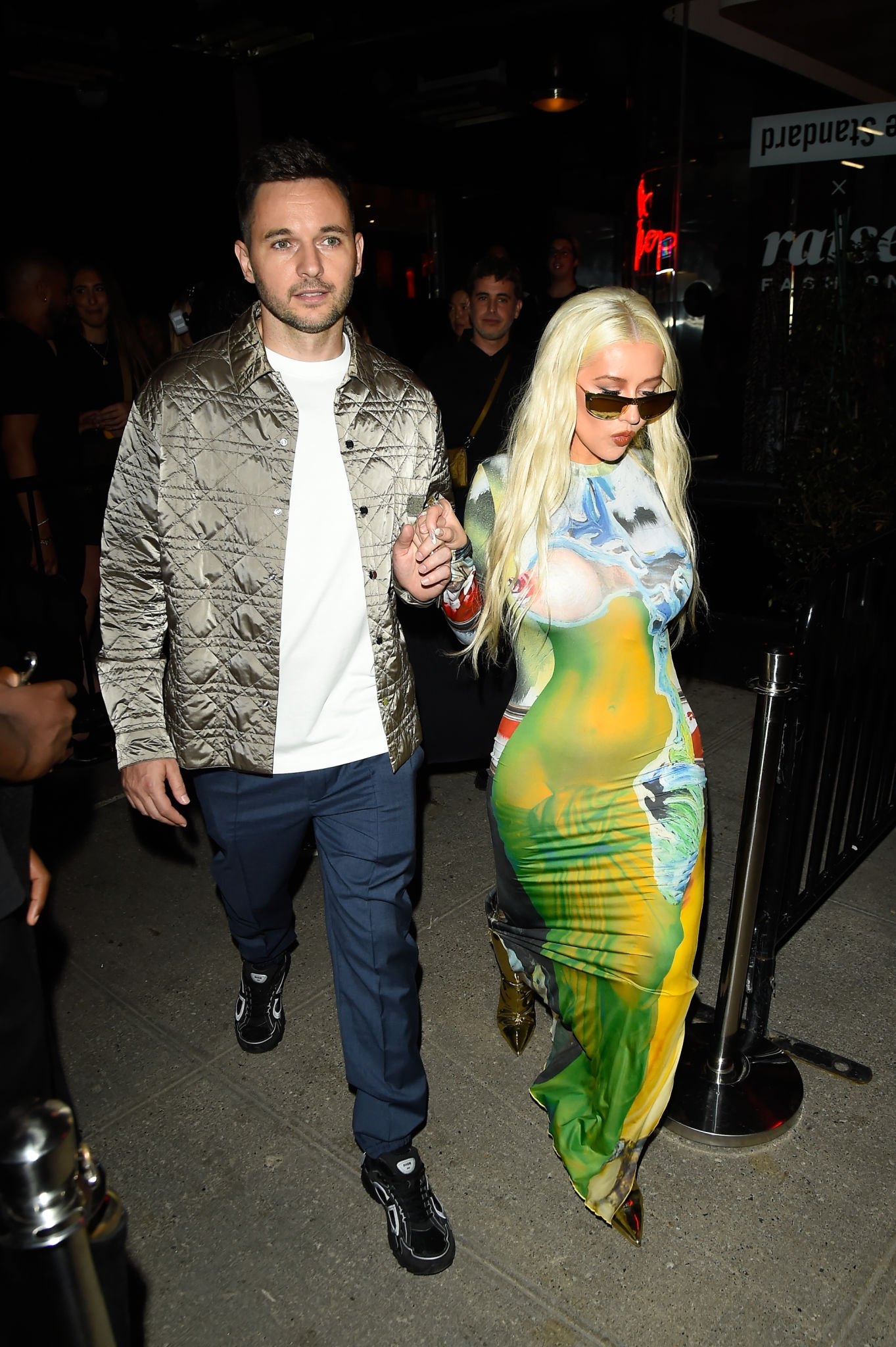 Christina_Aguilera_spotted_out_in_SoHo2C_New_York__00039.jpg