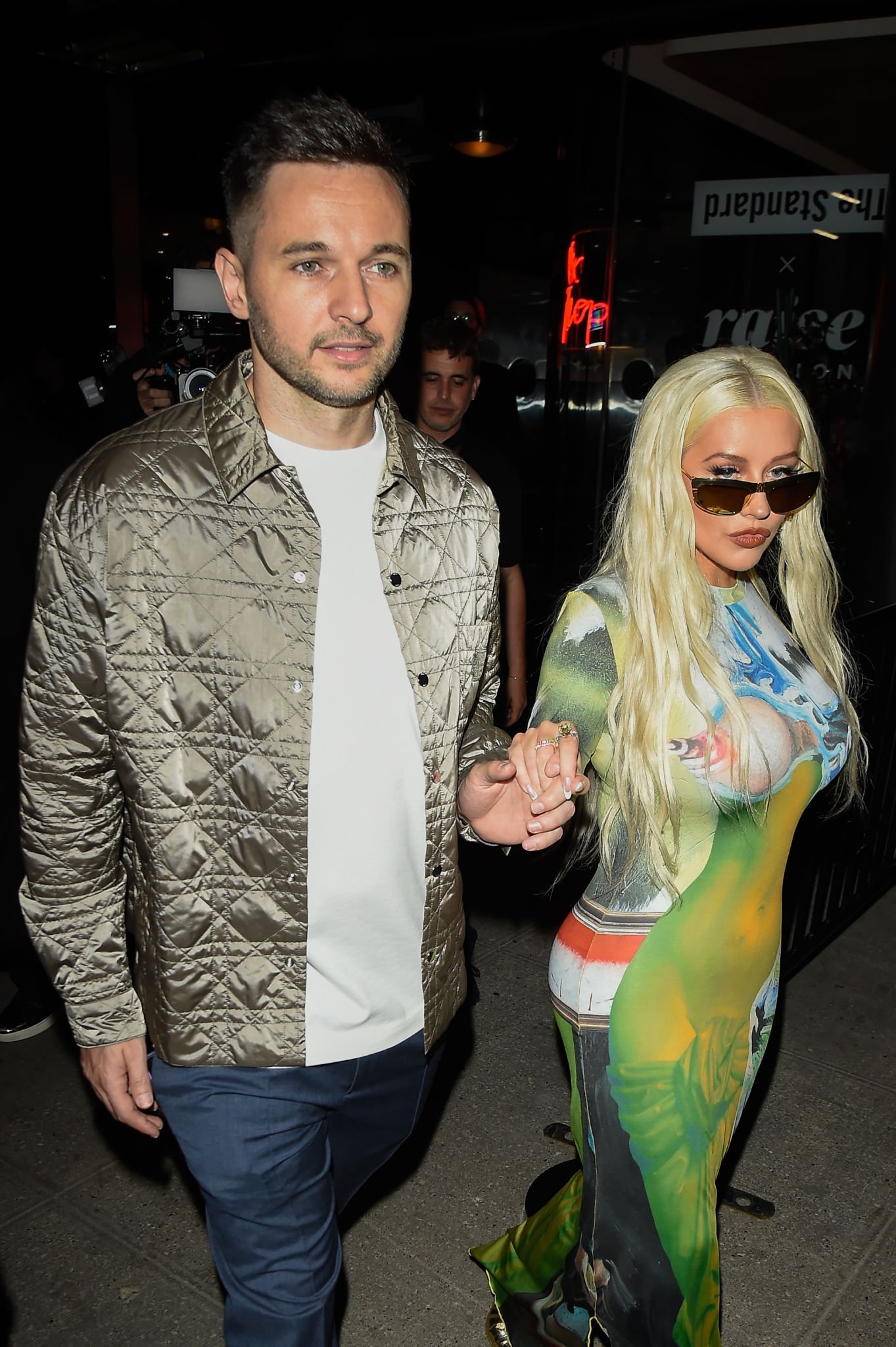 Christina_Aguilera_spotted_out_in_SoHo2C_New_York__00043.jpg