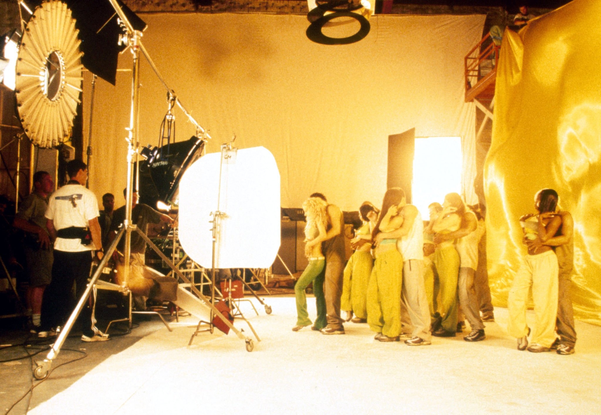 Come_On_Over_Set_-_0029_.jpg Come_On_Over_Set_-_0029_.jpg