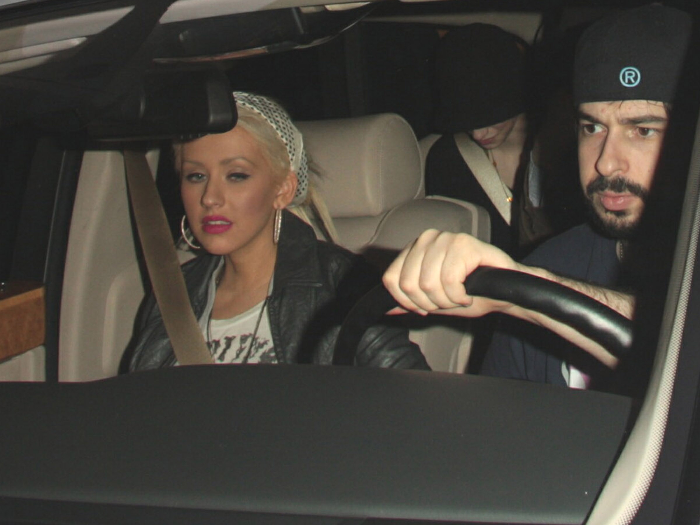 Crown_Bar_Nightclub_-__Christina_Aguilera_Daily_2.jpg Crown_Bar_Nightclub_-__Christina_Aguilera_Daily_2.jpg