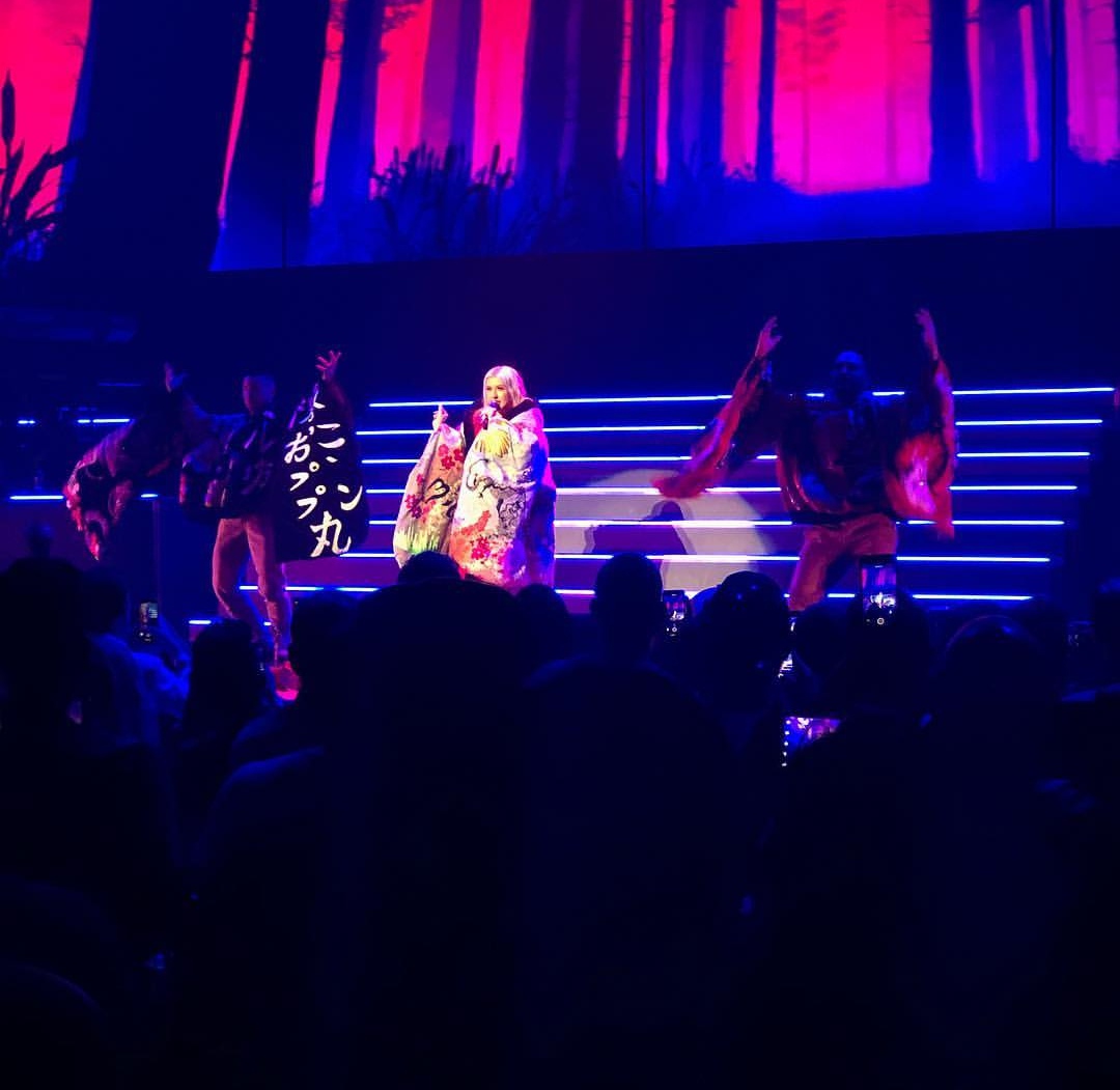 D90Y1ELw7YI.jpg D90Y1ELw7YI.jpg