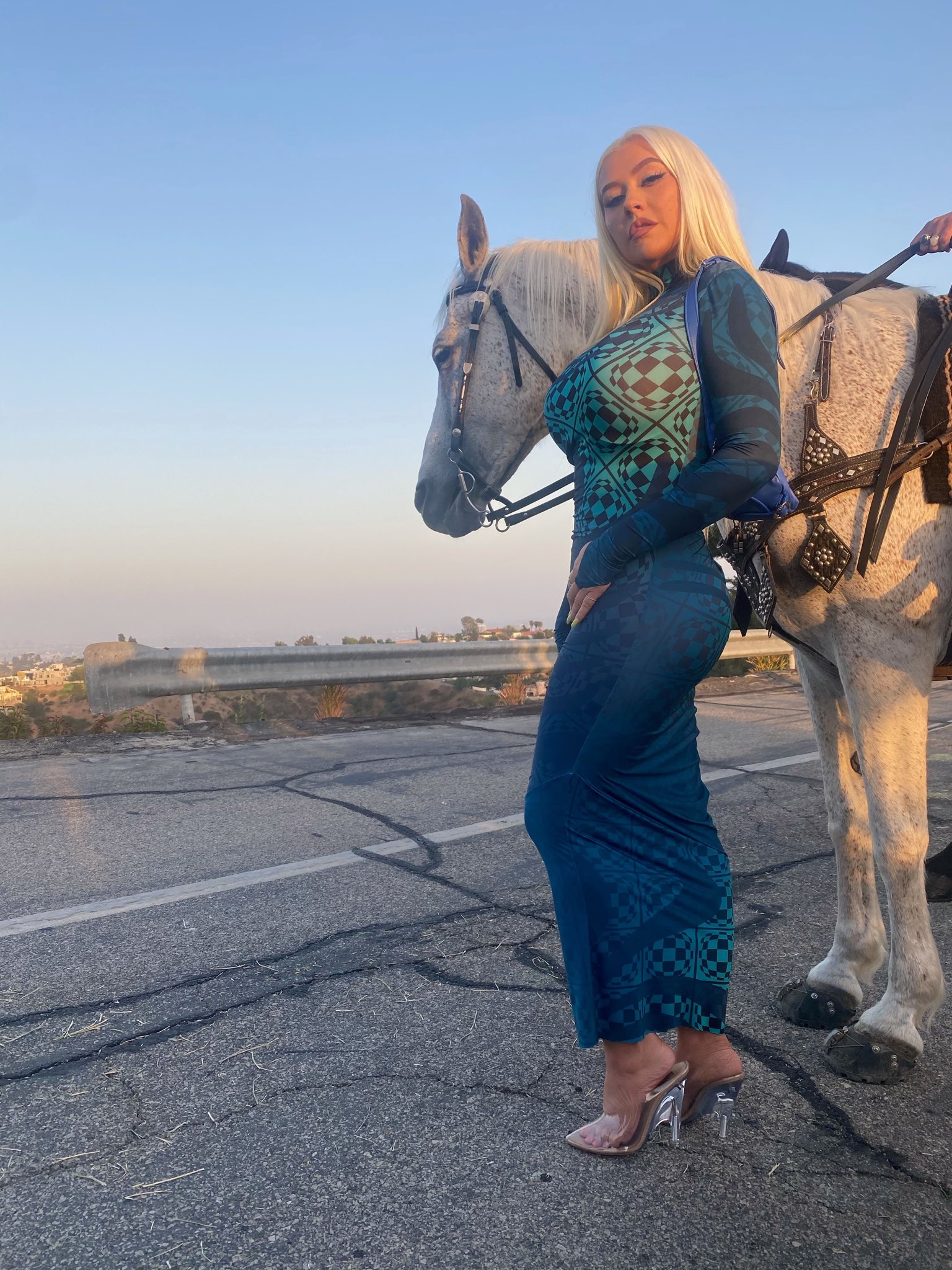 E2Mda3MX0AcdRE_-orig.jpg E2Mda3MX0AcdRE_-orig.jpg