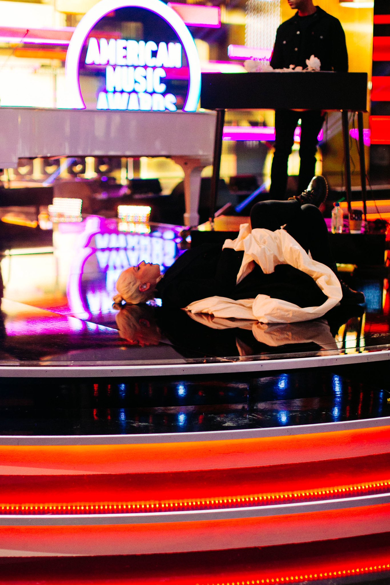 EKJ_F9qUcAAo1g_-orig.jpg EKJ_F9qUcAAo1g_-orig.jpg