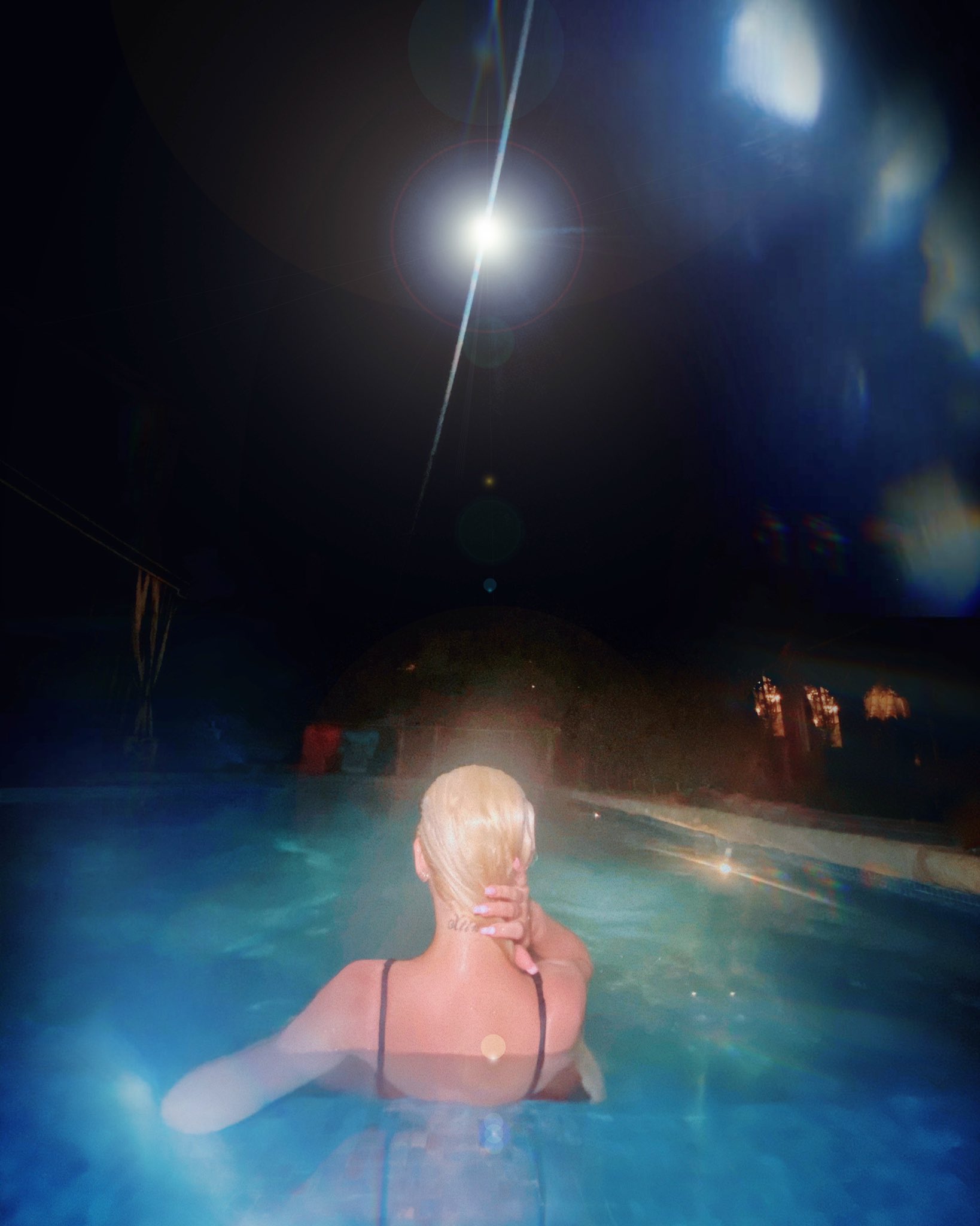 EYMBefdVcAEBskk-orig.jpg EYMBefdVcAEBskk-orig.jpg