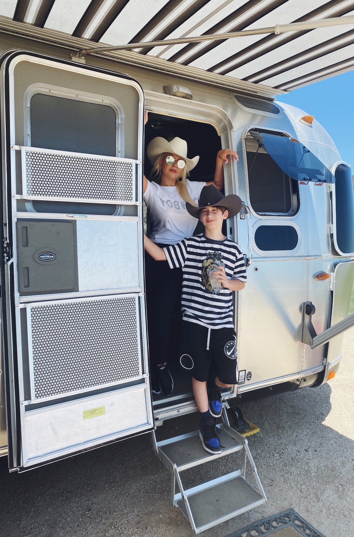 Edd4kmeU8AAREuf-orig.jpg Edd4kmeU8AAREuf-orig.jpg